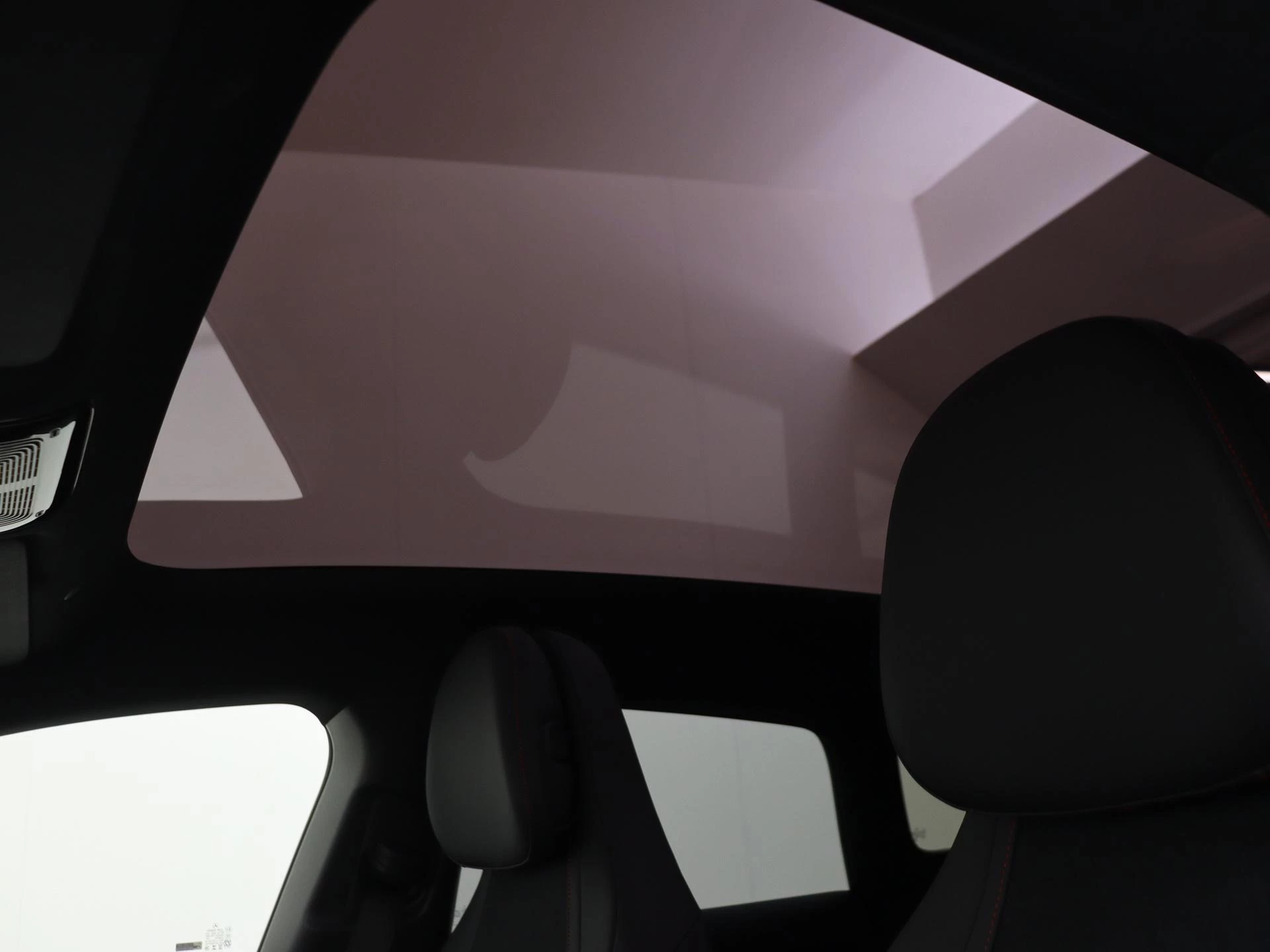 Mercedes-Benz-CLA-image-30