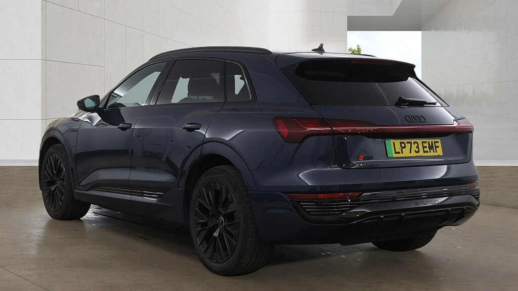 Audi-Q8 e-tron-image-2