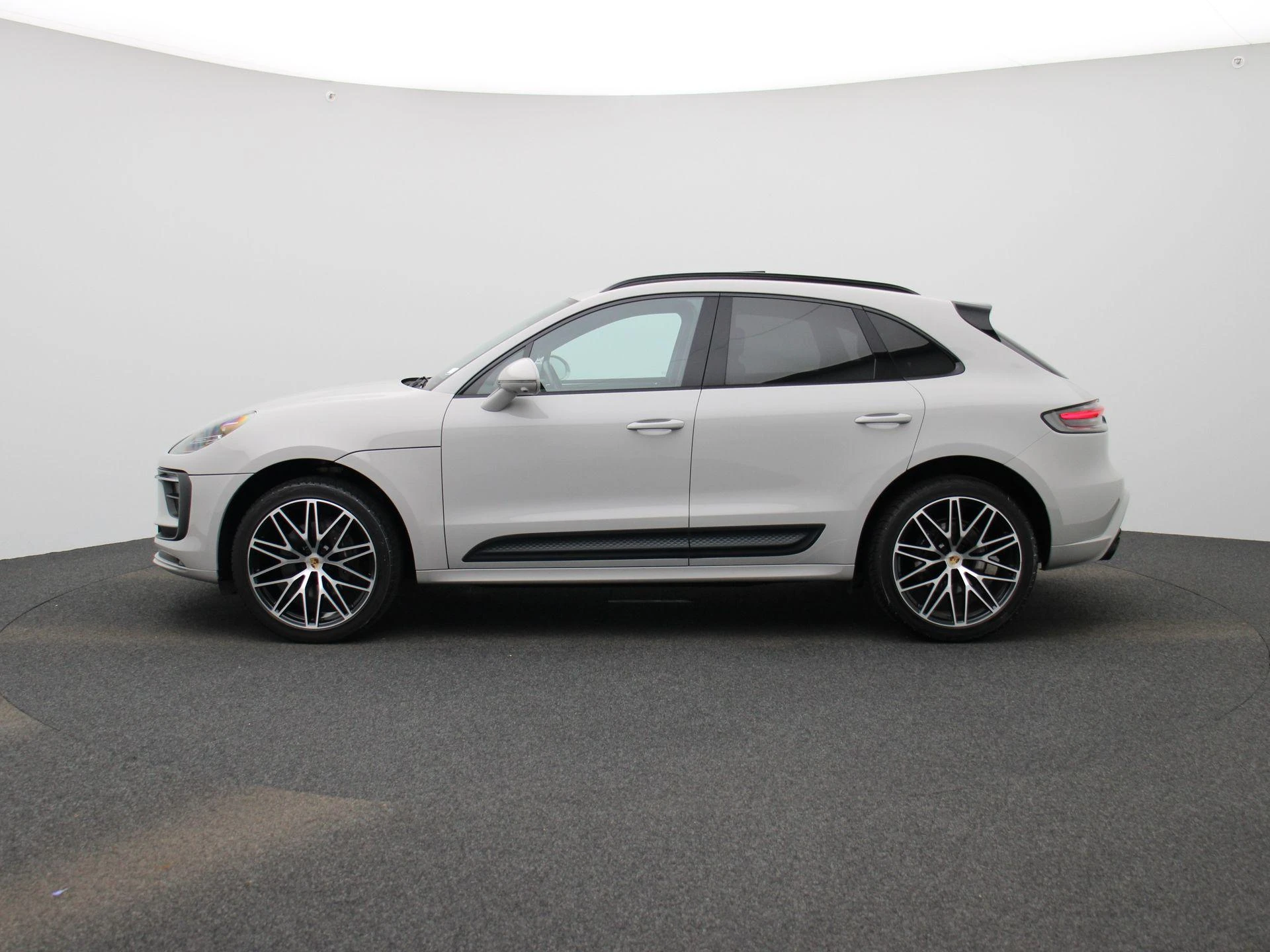 Porsche-Macan-image-3