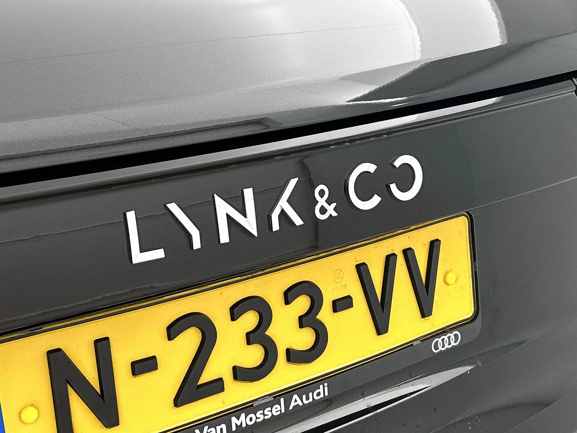 Lynk & Co-01-image-30