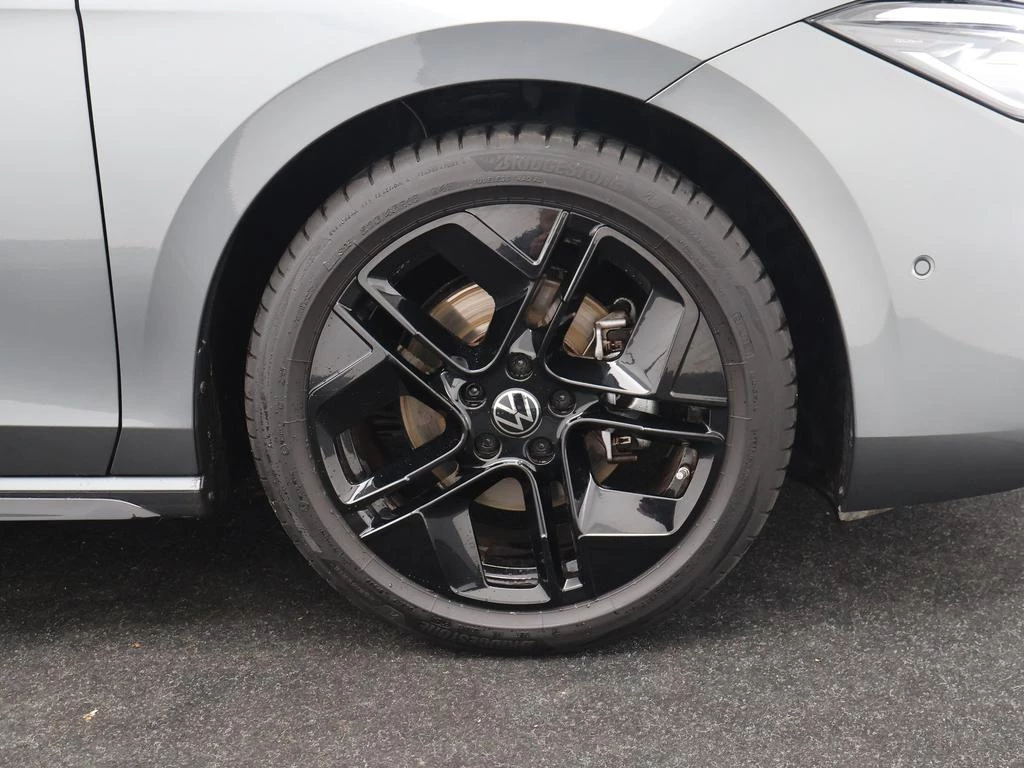 Volkswagen-Passat-image-8