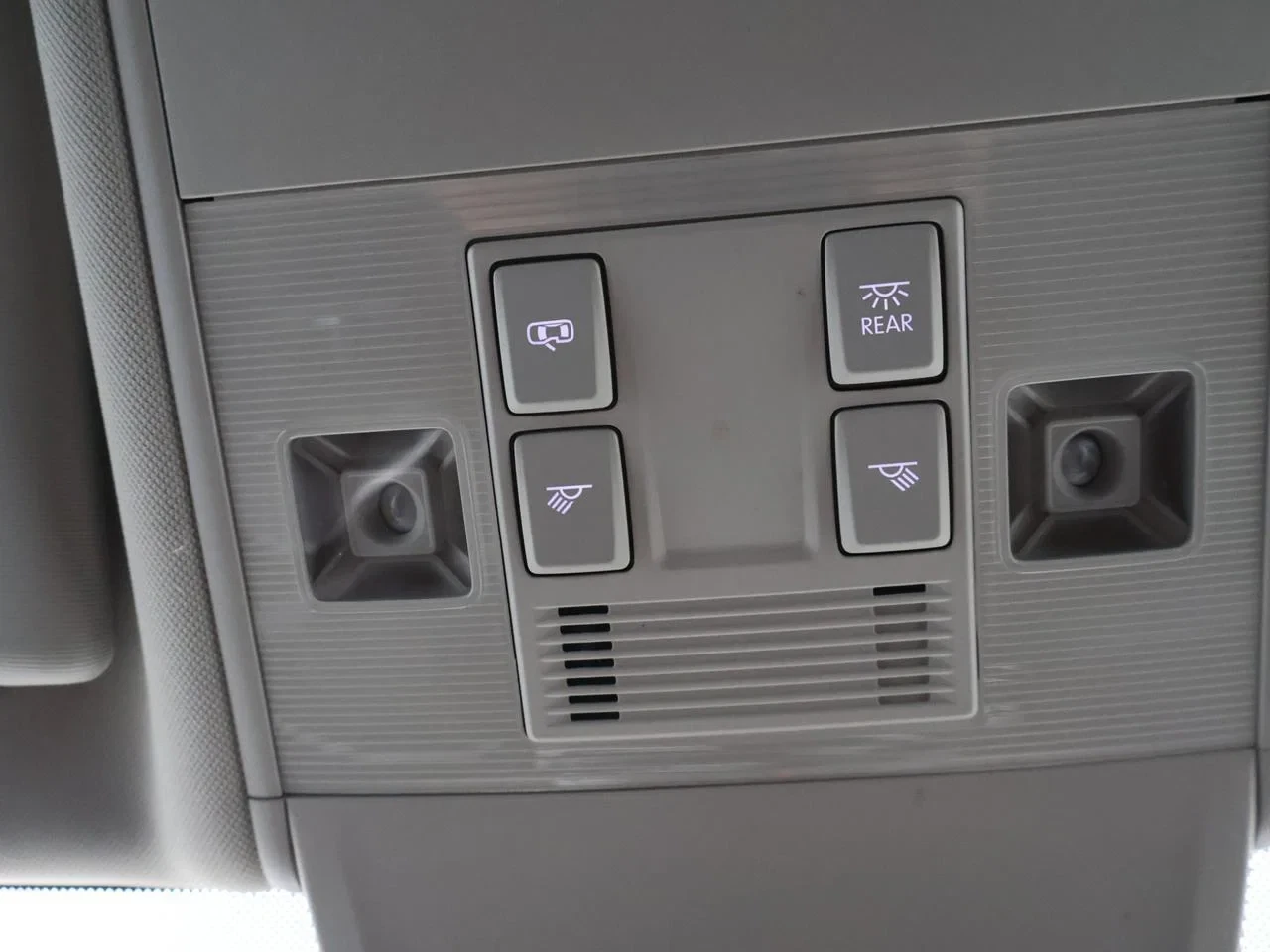 Volkswagen-Tiguan-image-25