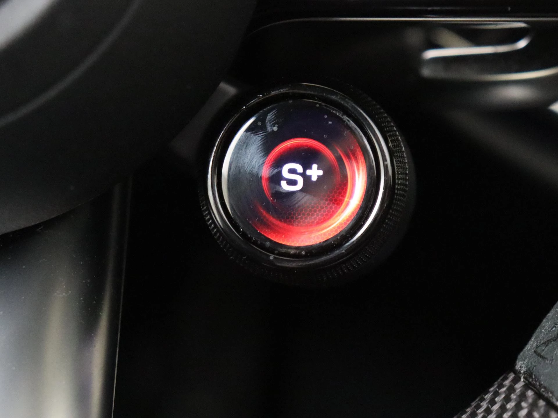 Mercedes-Benz-E-Klasse-image-22