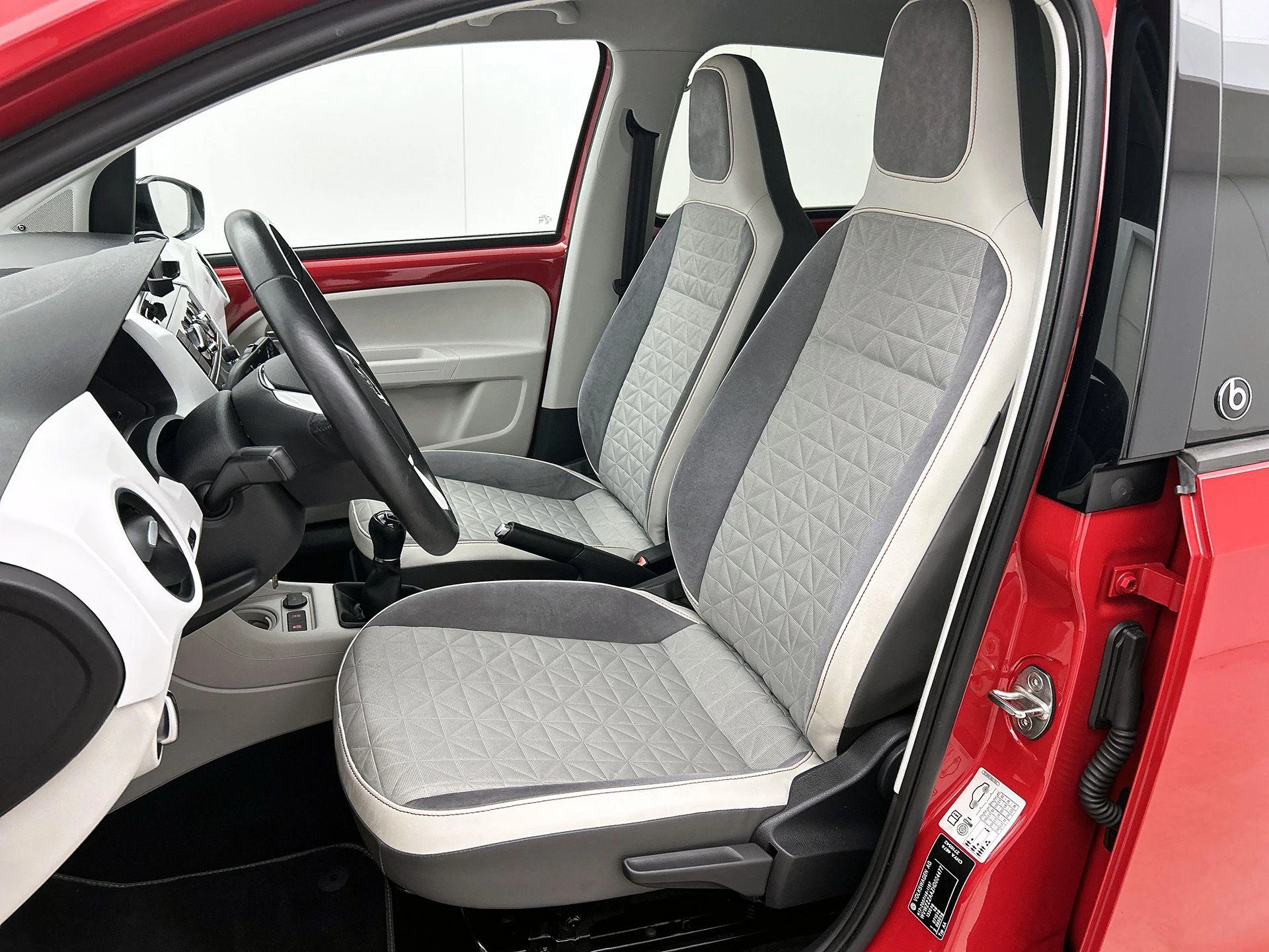 Volkswagen up! 1.0 BMT up! beats