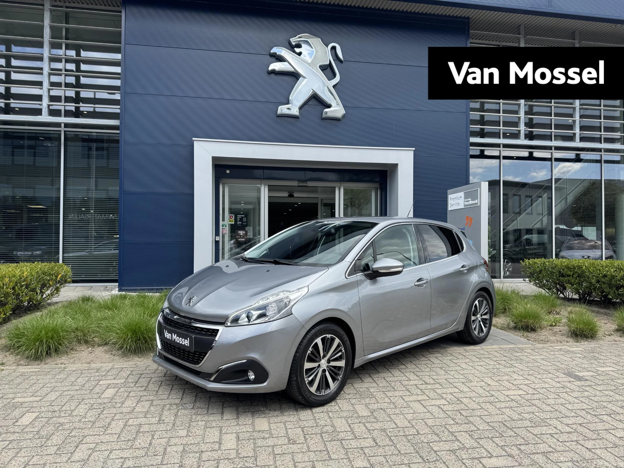 Peugeot-208-image-0