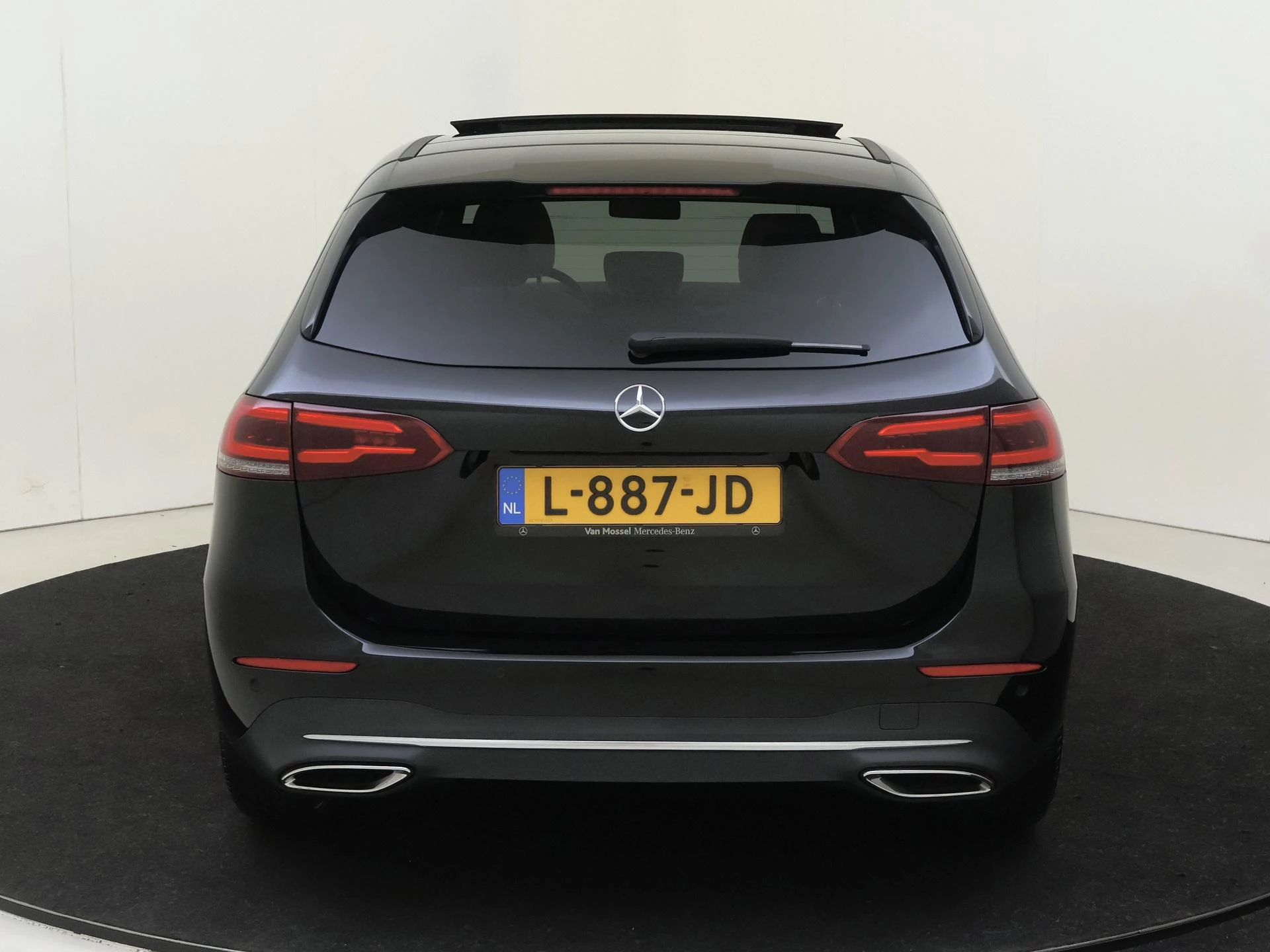Mercedes-Benz-B-Klasse-image-6