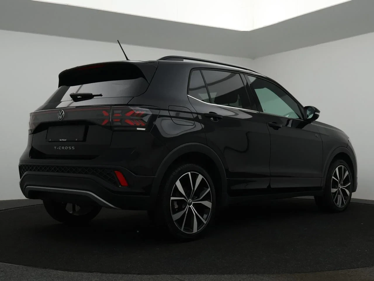 Volkswagen-T-Cross-image-4