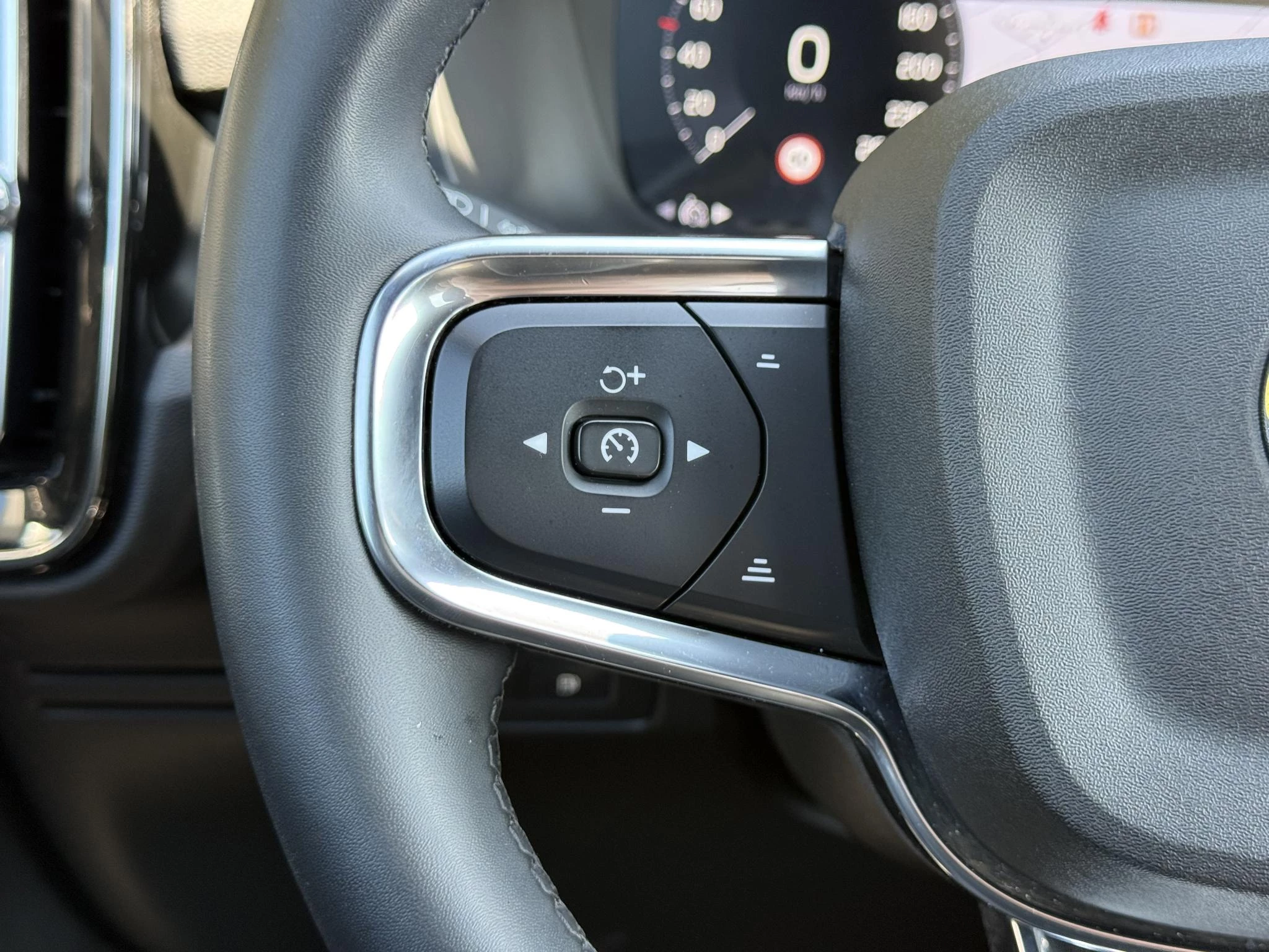 Volvo XC40 T4 Plug-in hybrid Plus Dark