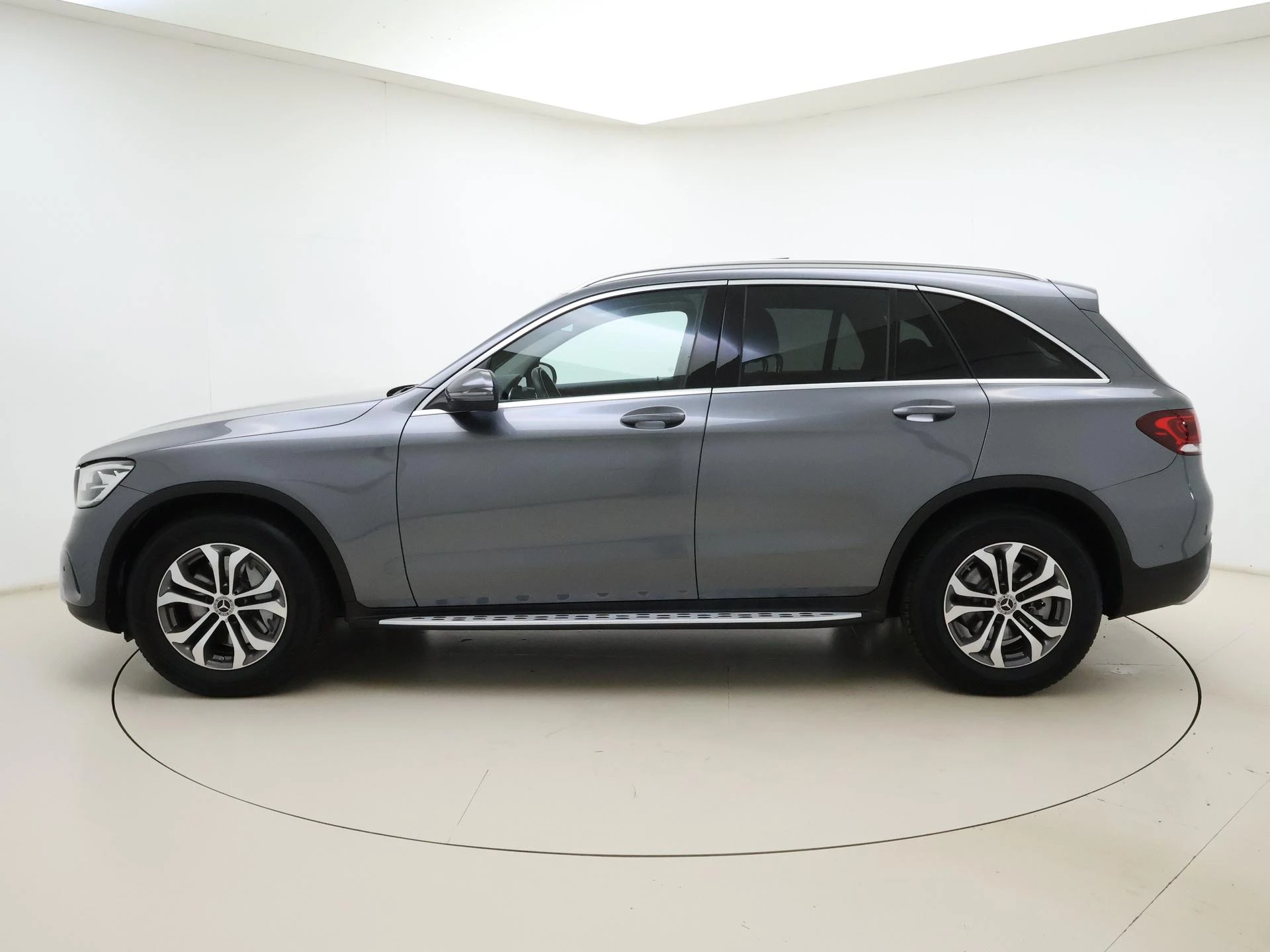 Mercedes-Benz-GLC-image-1