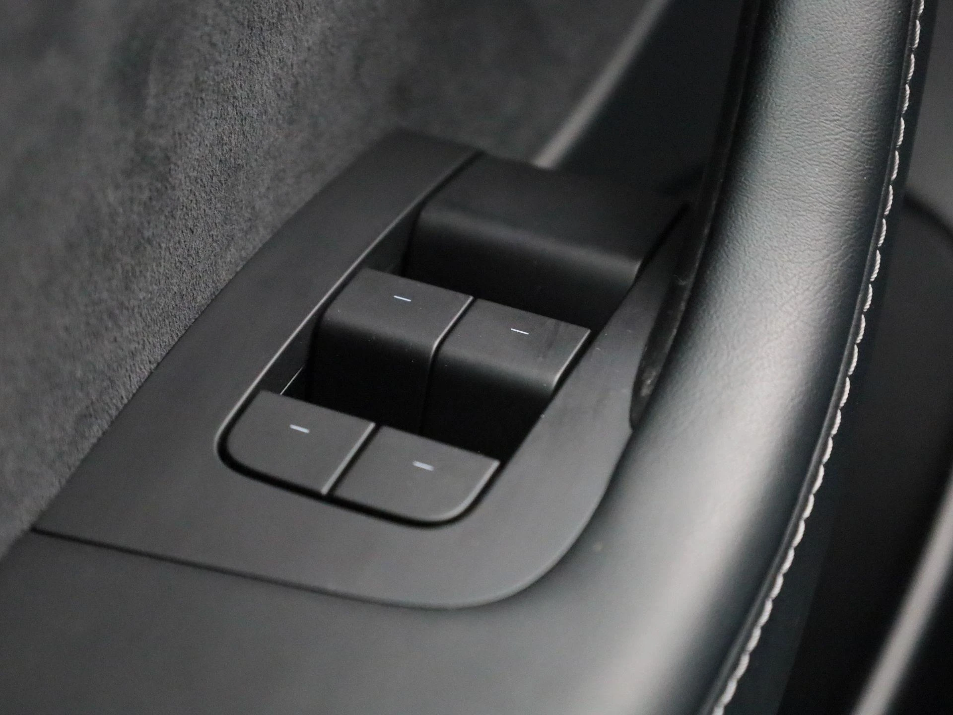 Tesla-Model 3-image-30