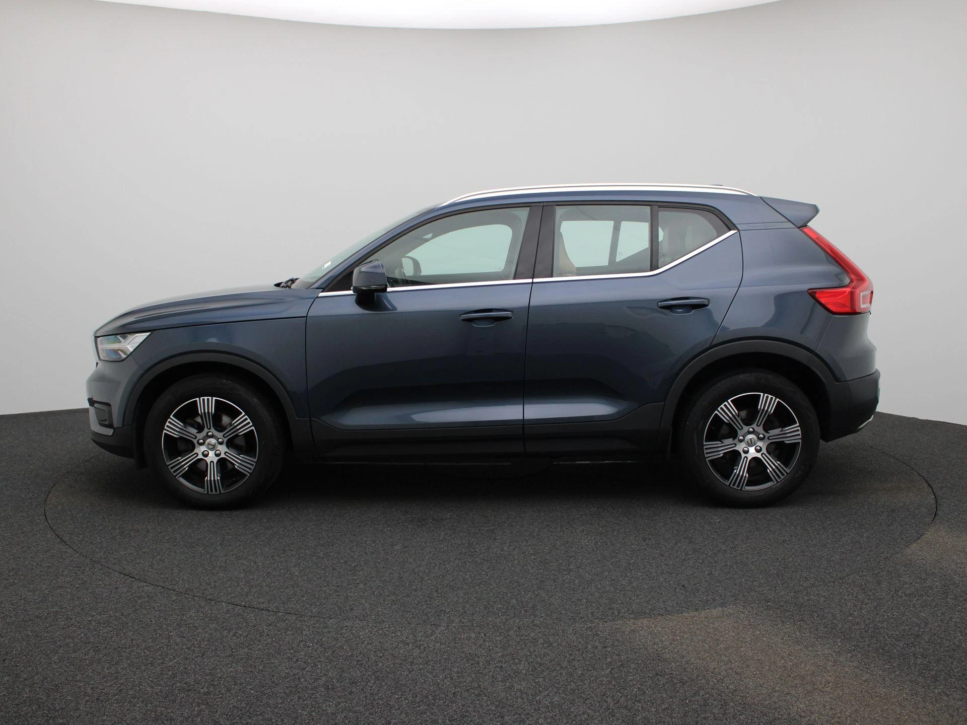 Volvo-XC40-image-4