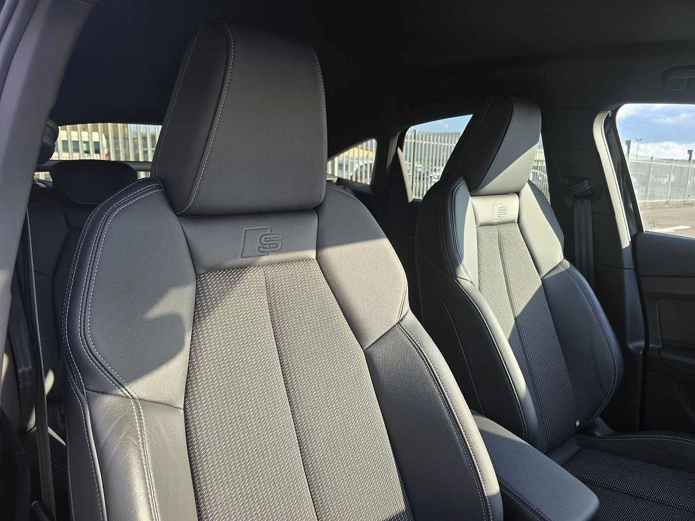 Audi-Q4 Sportback e-tron-image-40