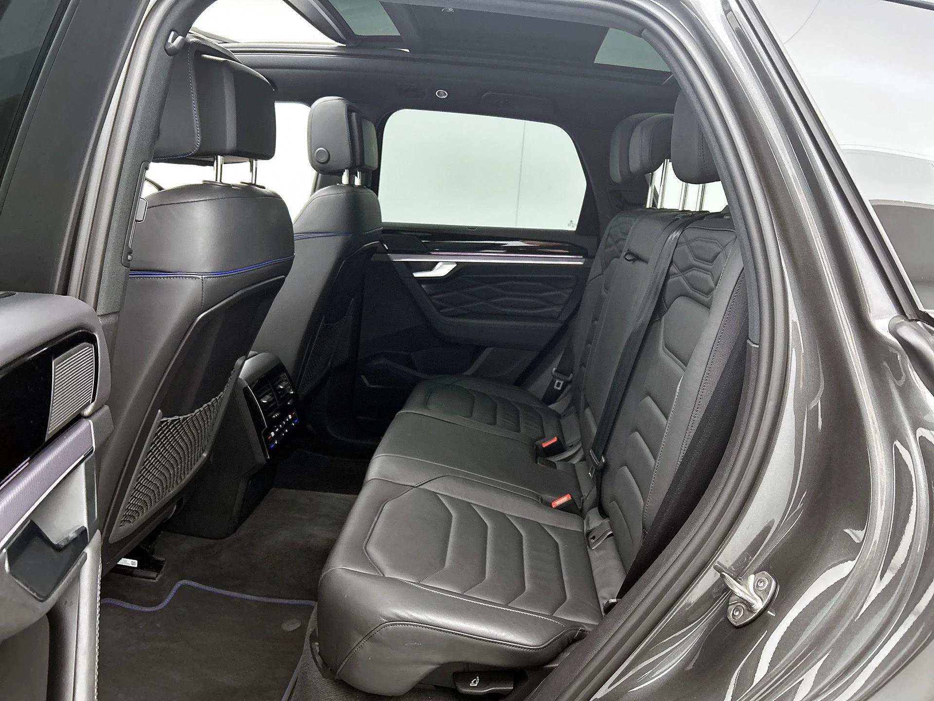 Volkswagen Touareg 3.0 TSi 4MOTION R