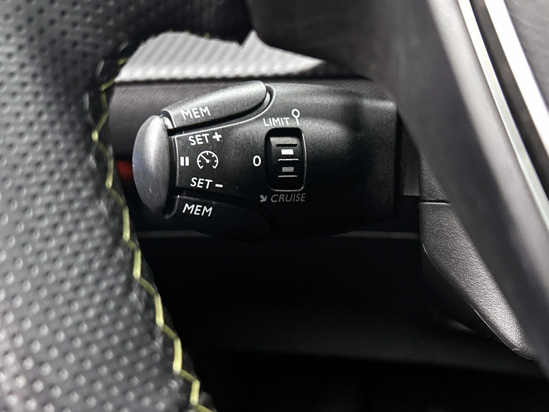 Peugeot-208-image-5