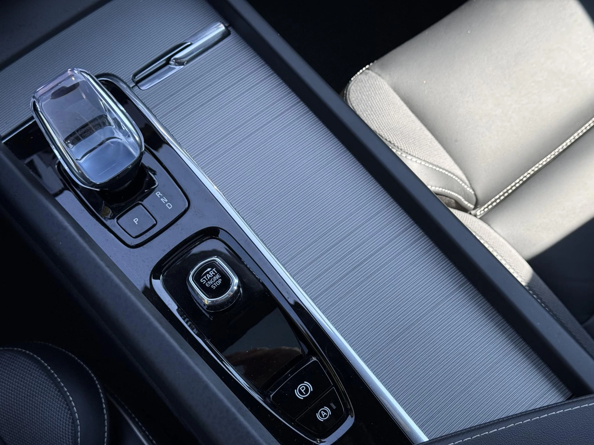 Volvo XC60 T6 Plug-in Hybrid AWD Plus Black Edition