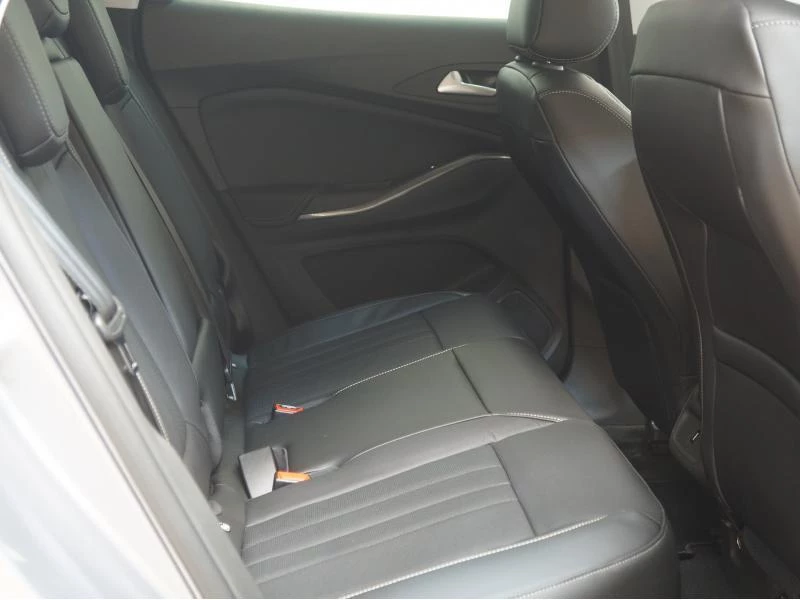 Opel Grandland X 1.6 Turbo S/S AT8 Ultimate