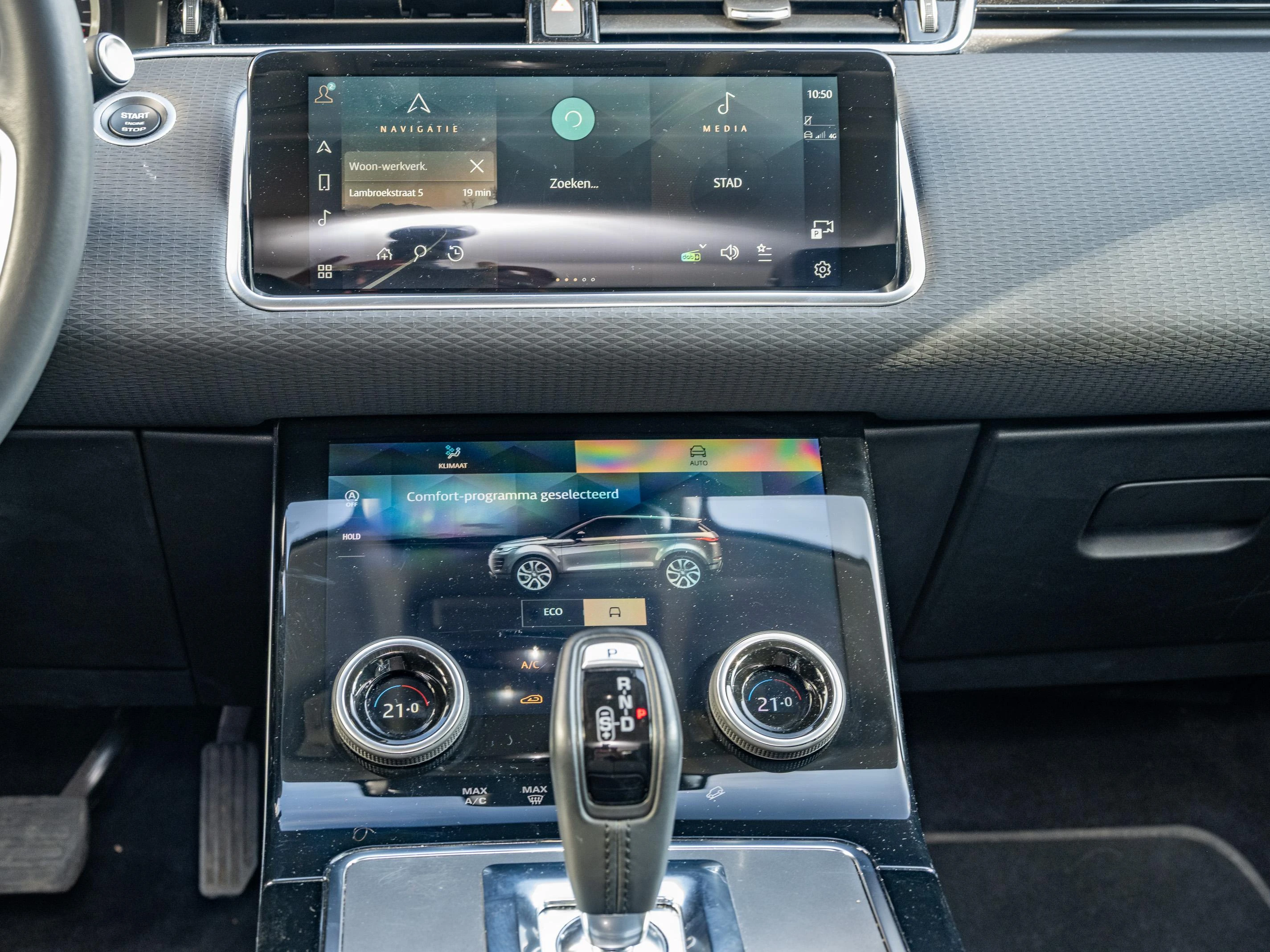 Land Rover-Range Rover Evoque-image-18