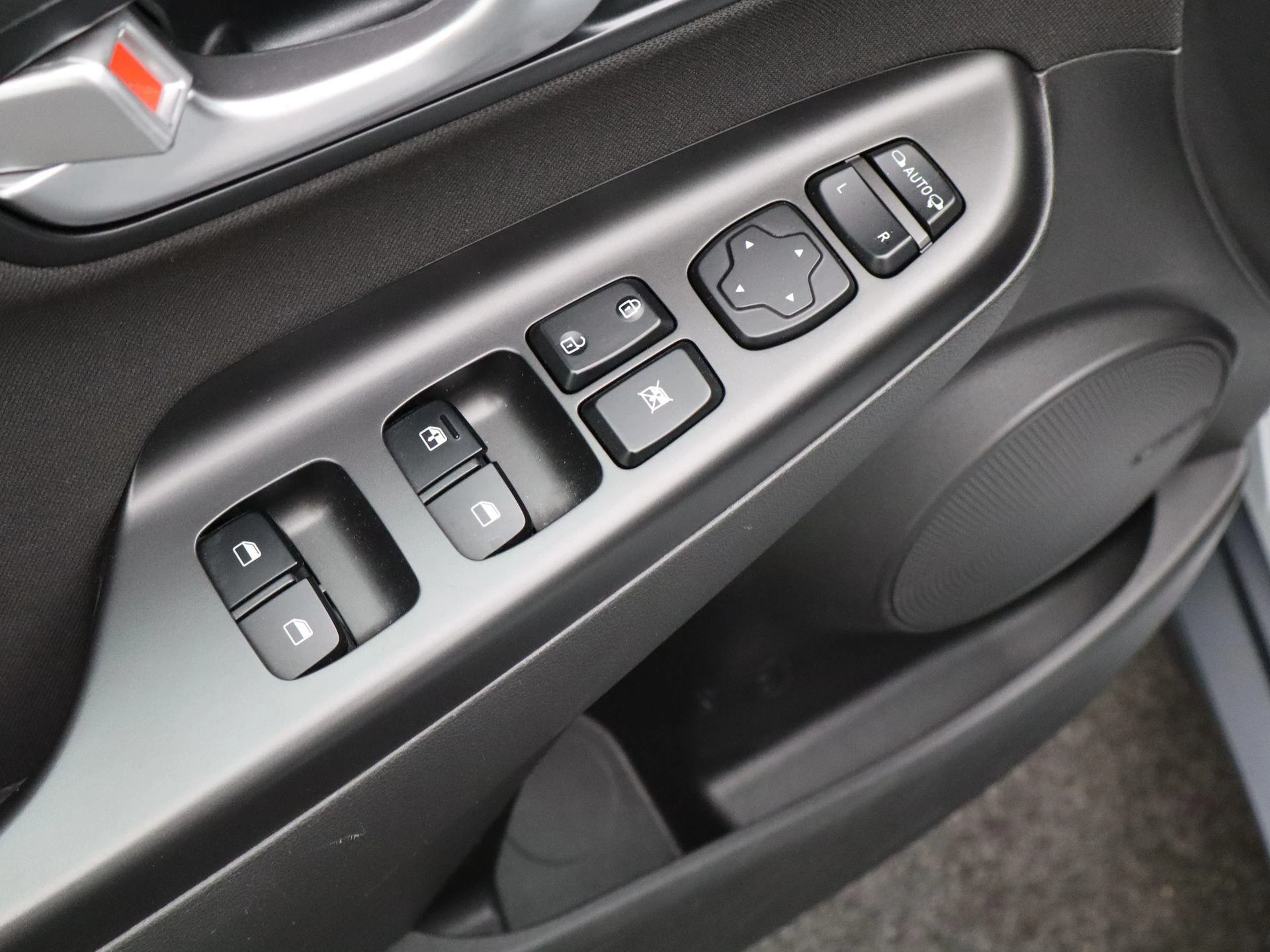 Hyundai-Kona-image-24