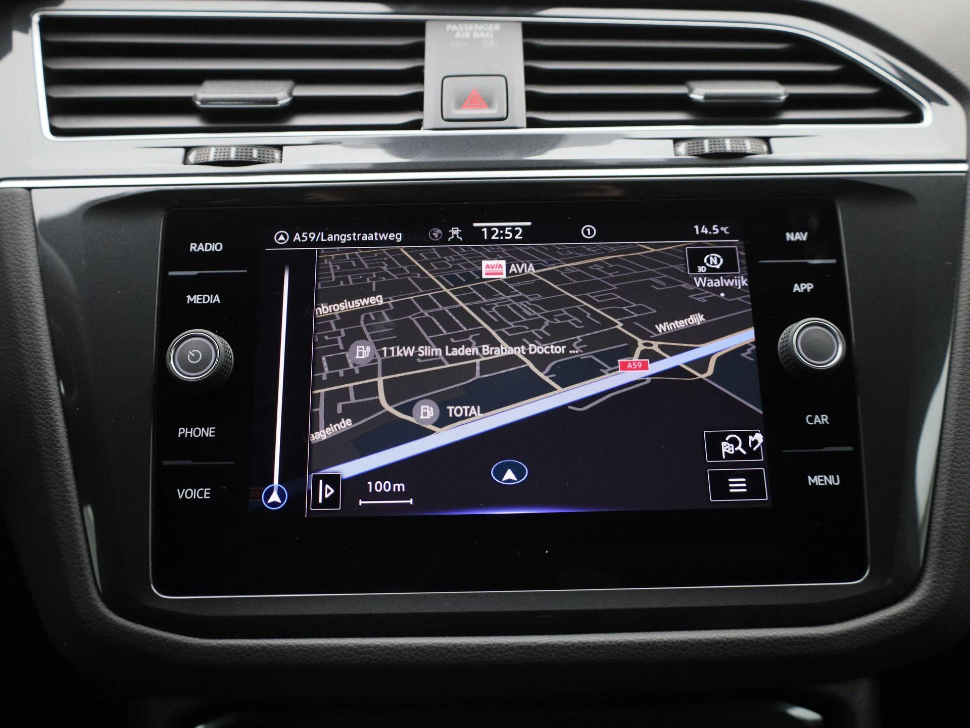 Volkswagen-Tiguan-image-16