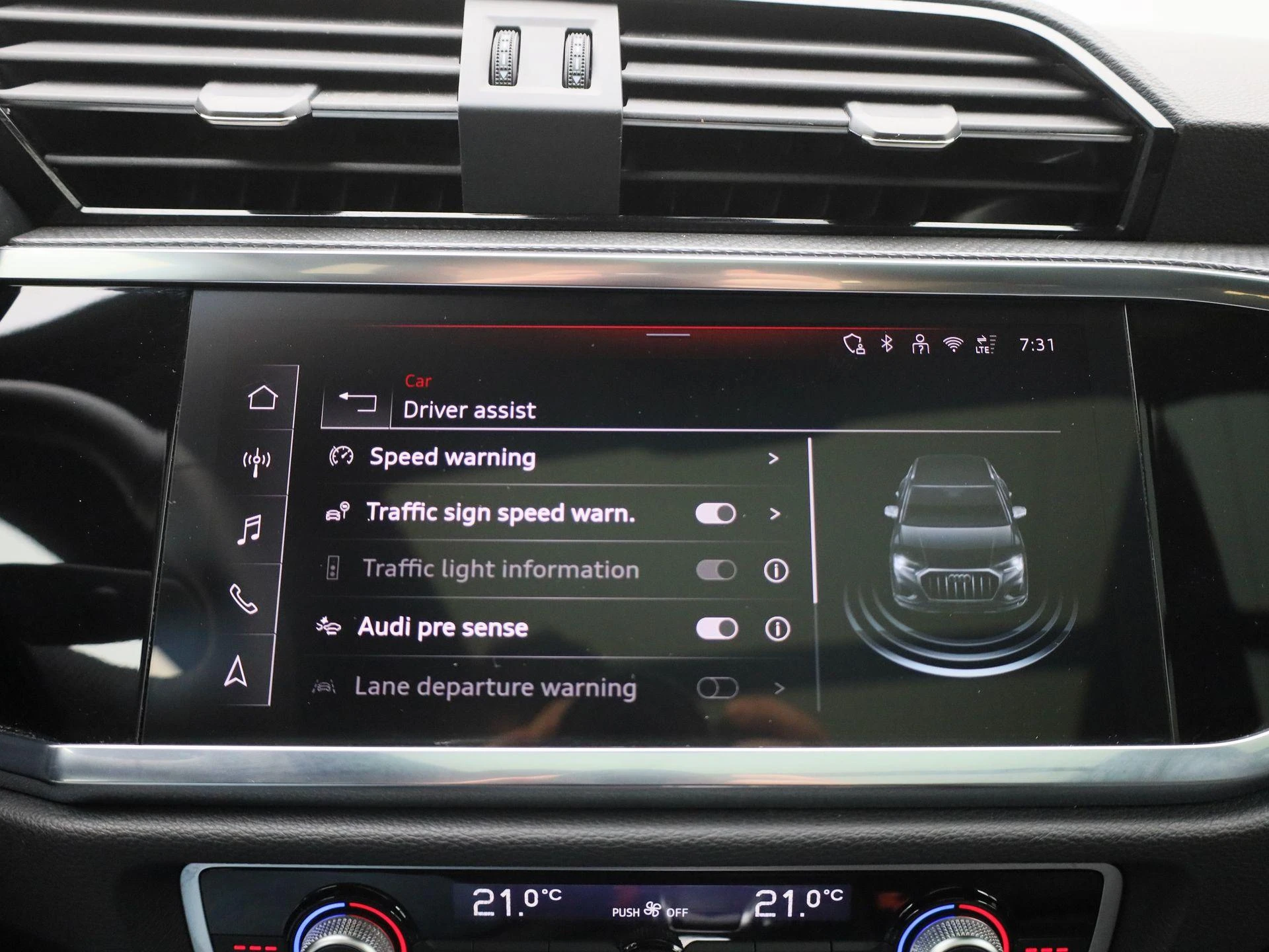 Audi-Q3-image-27