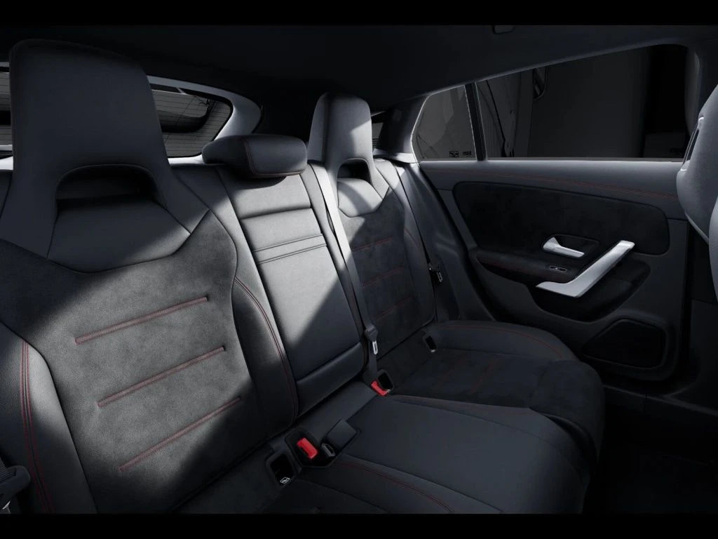 Mercedes-Benz-CLA 200-image-11
