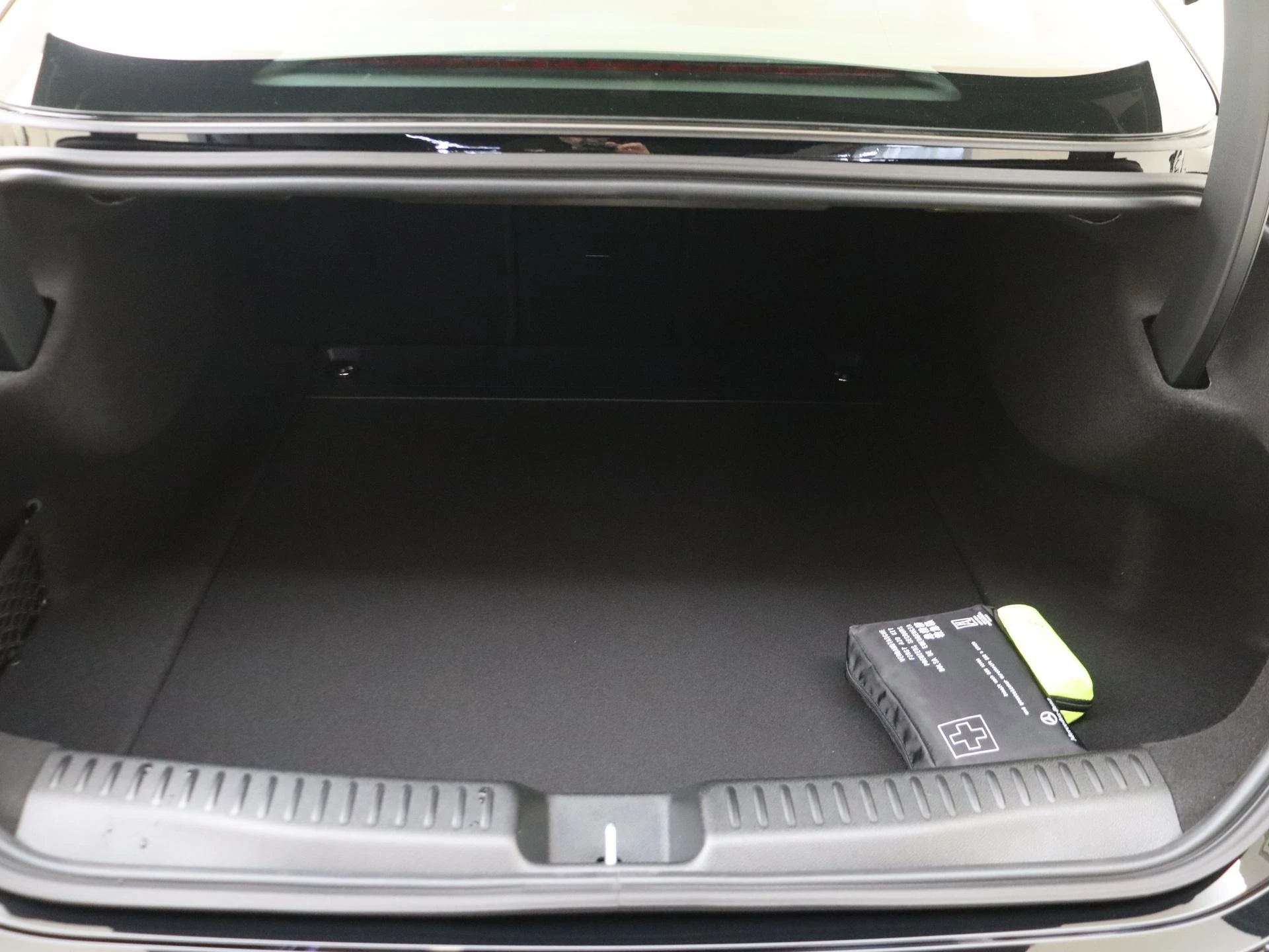 Mercedes-Benz-CLA-image-28