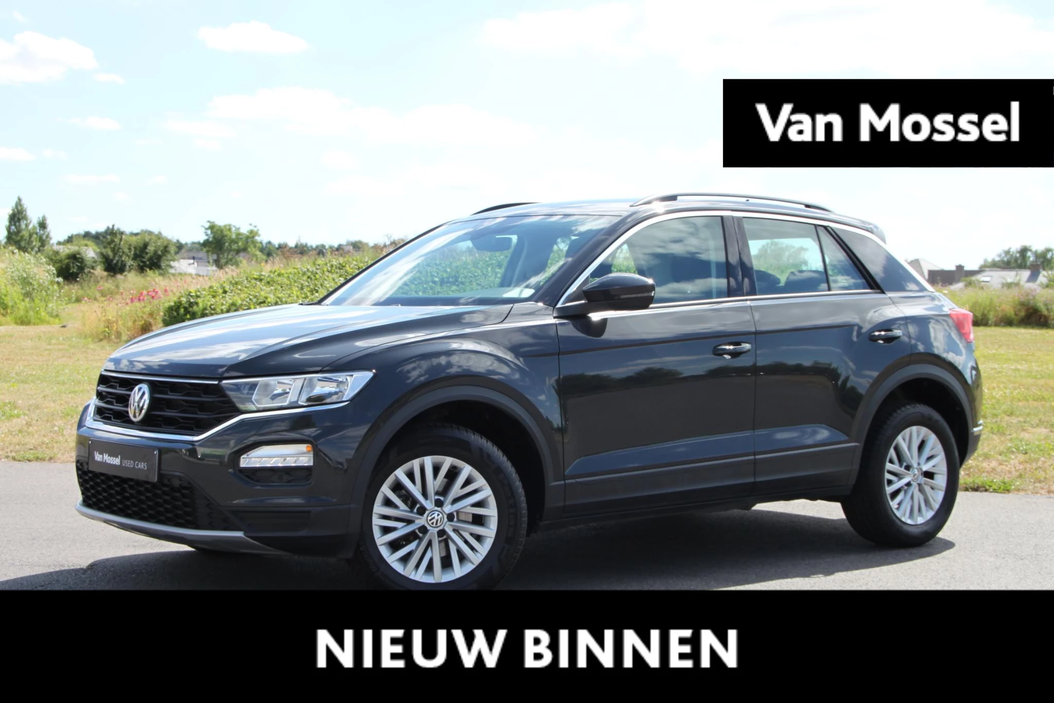 Volkswagen-T-Roc-image-0