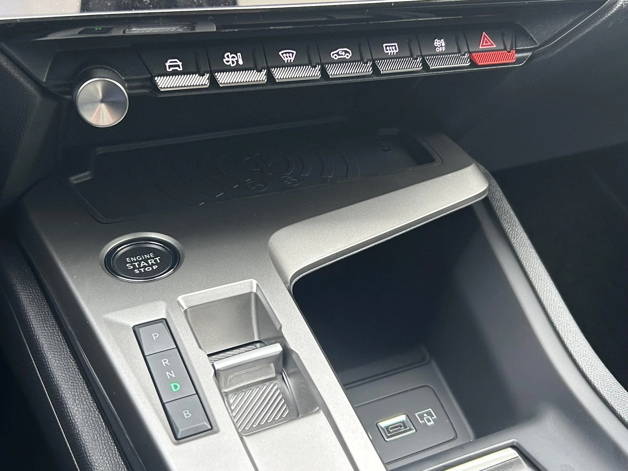 Peugeot-408-image-12