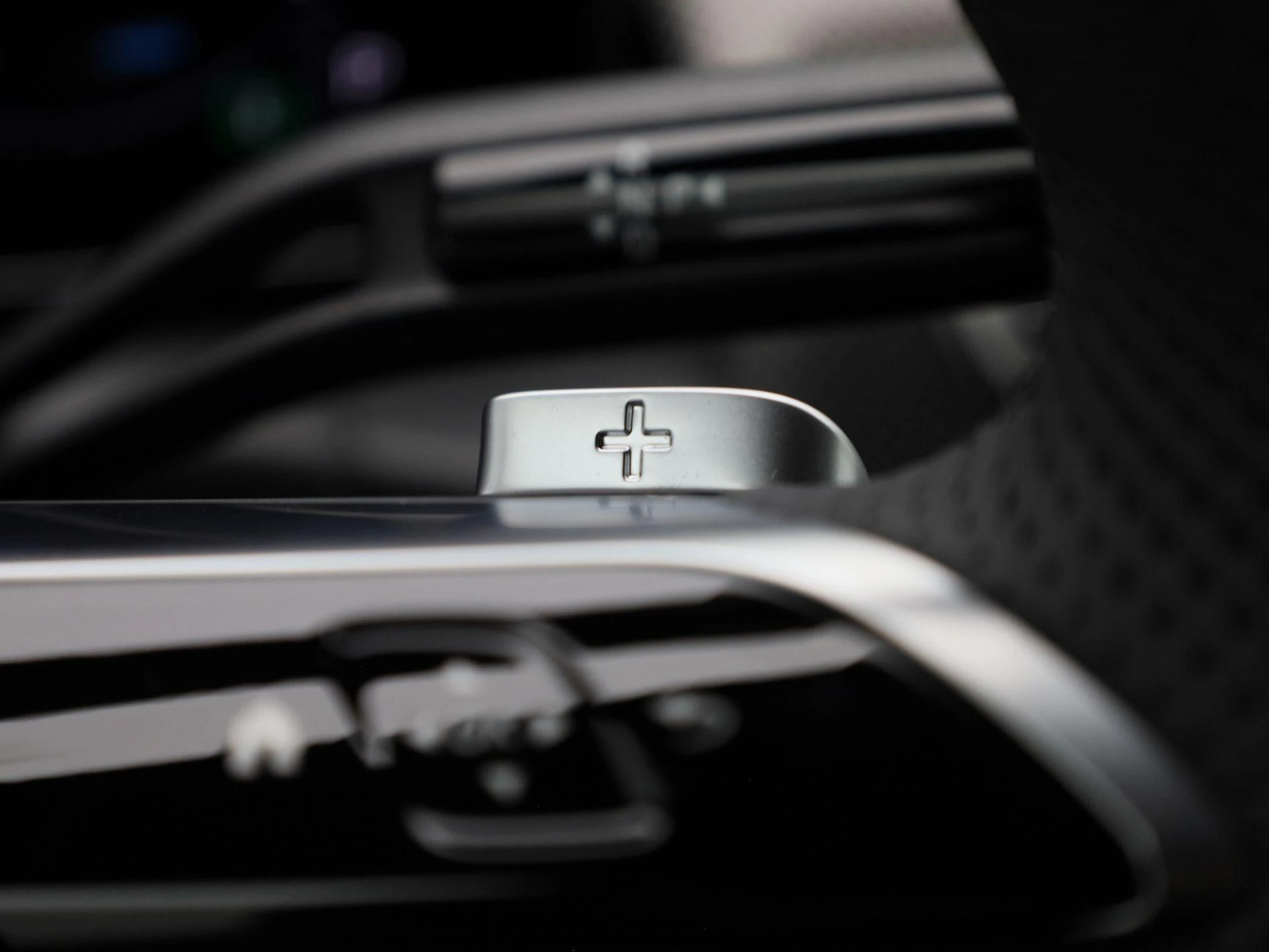 Mercedes-Benz-GLC-image-27