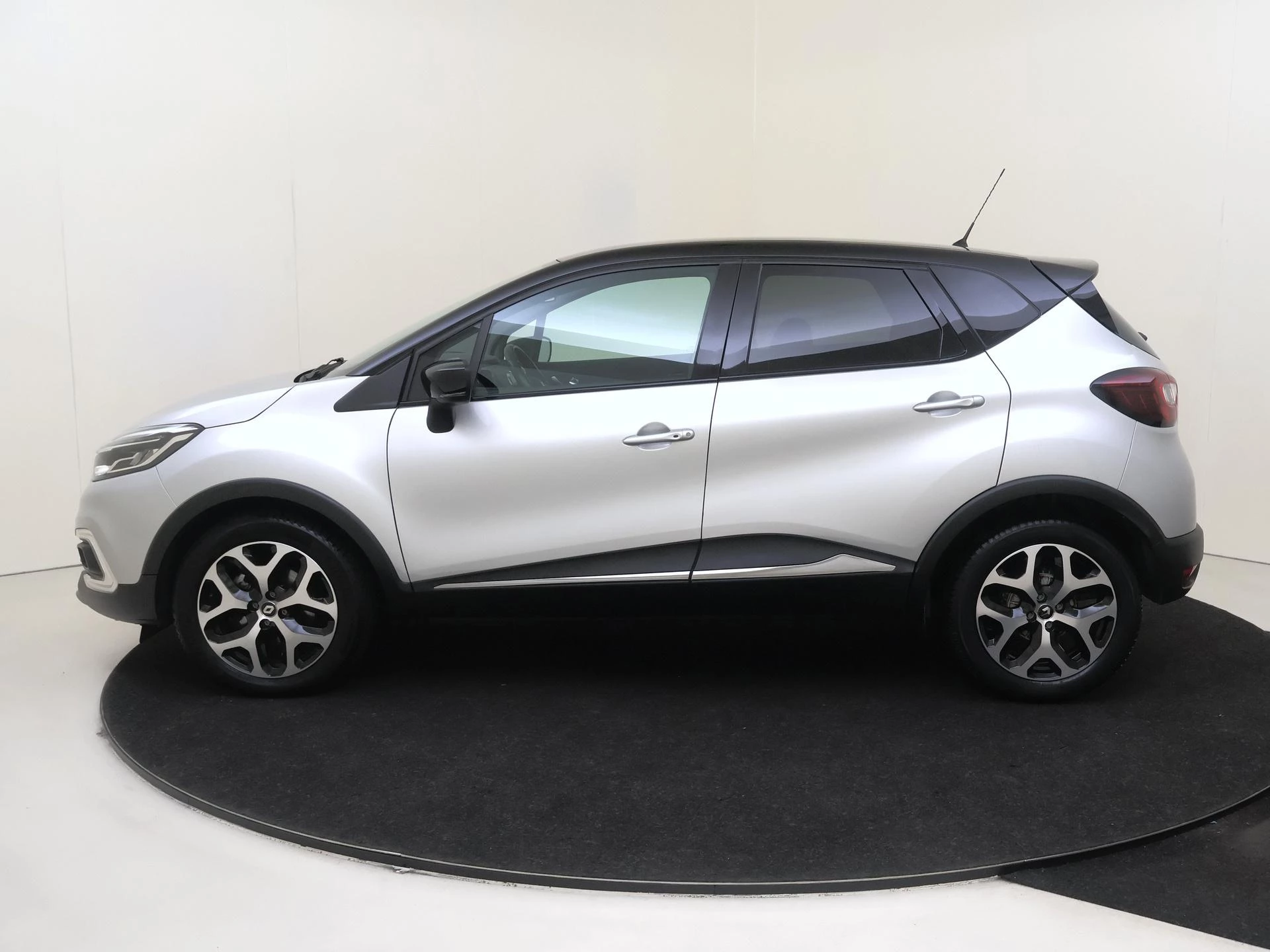 Renault Captur 1.3 TCe150 Intens AUTOMAAT