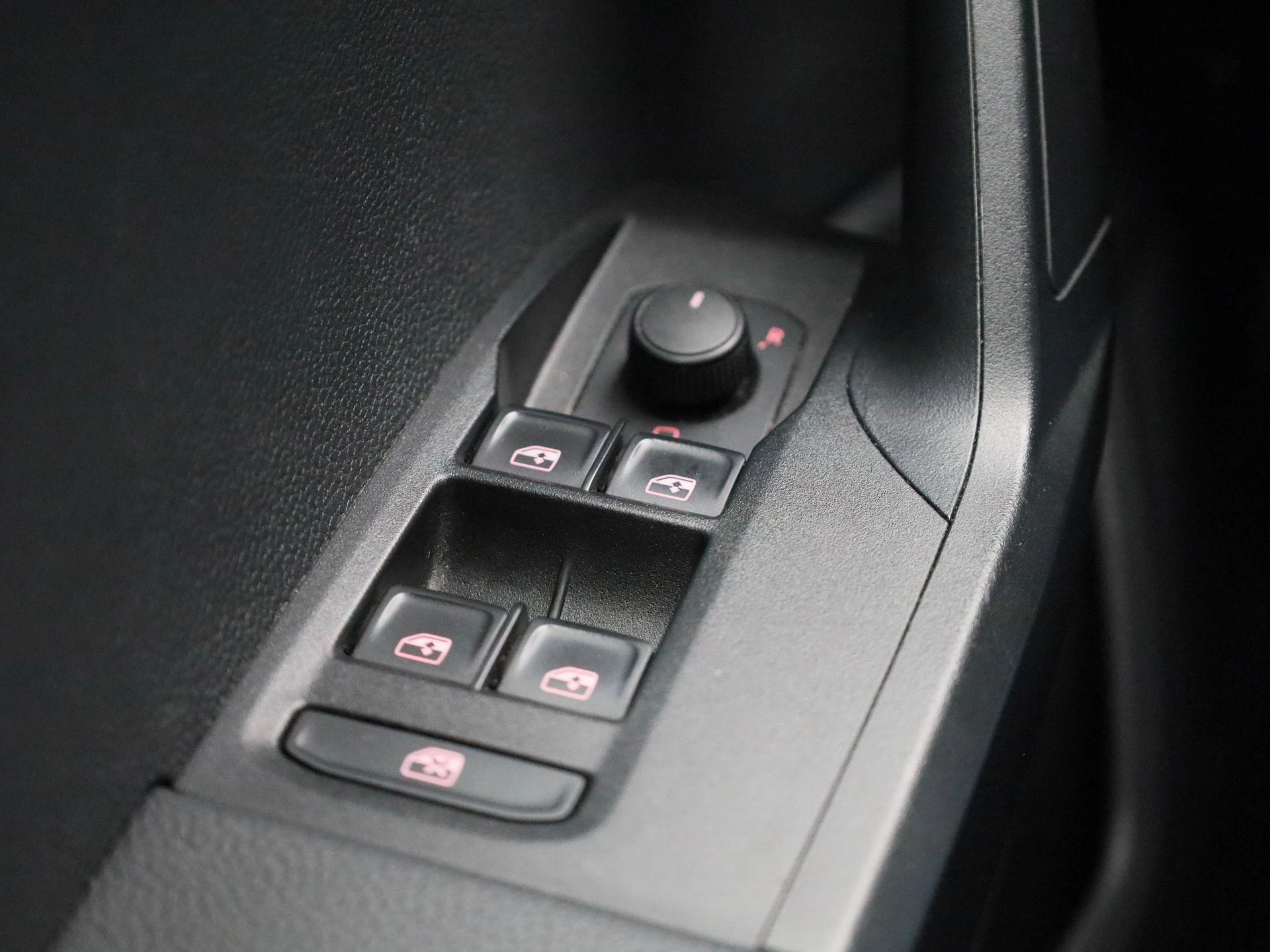 SEAT-Ibiza-image-28