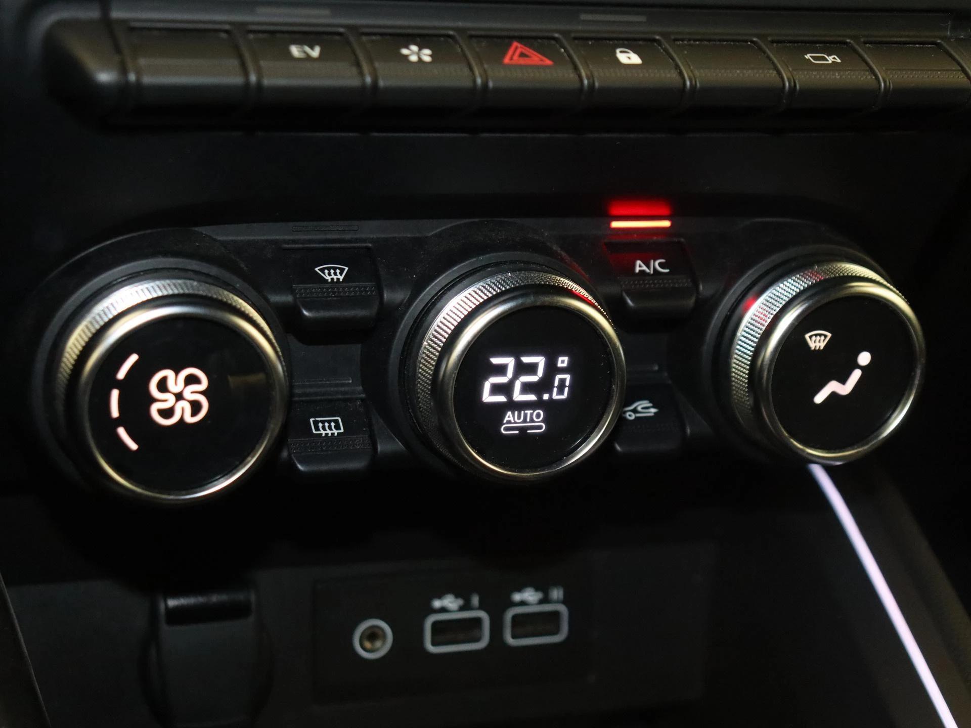 Renault-Clio-image-21