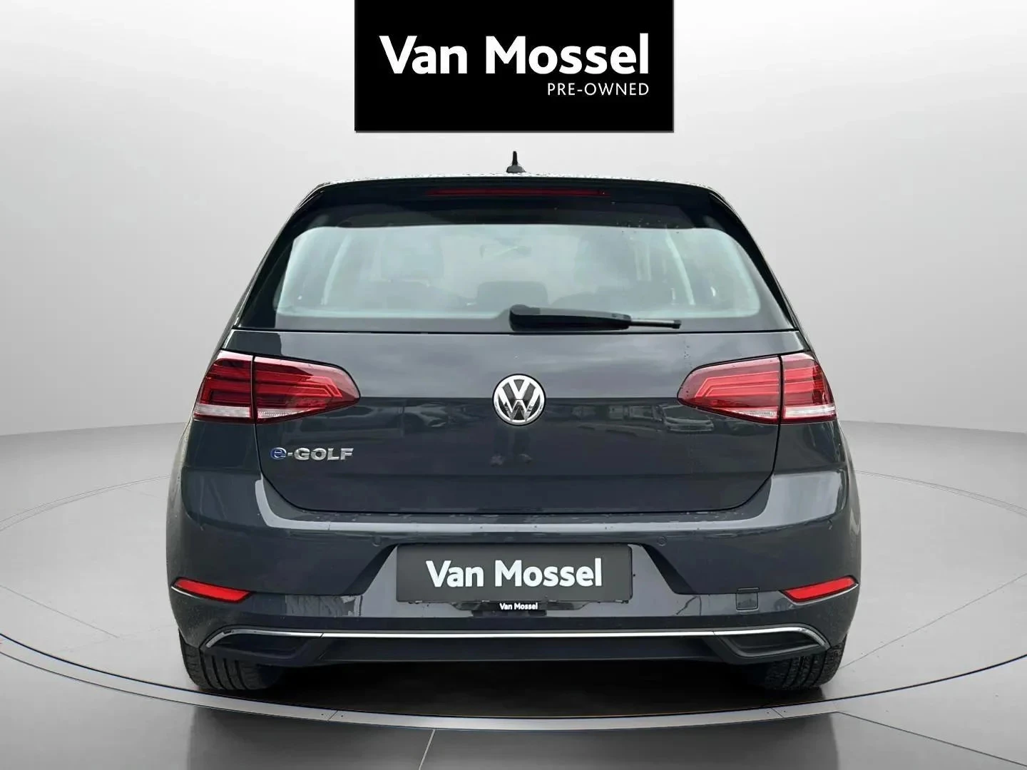 Volkswagen-e-Golf-image-5