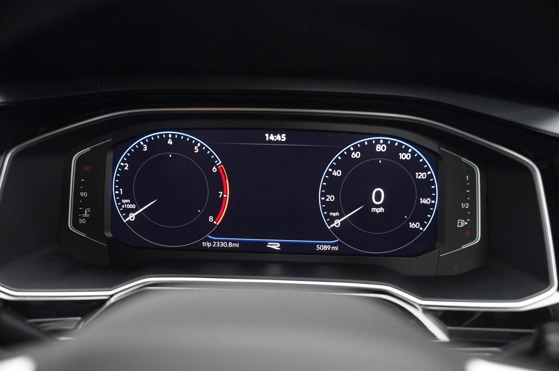 Volkswagen-Polo-image-8