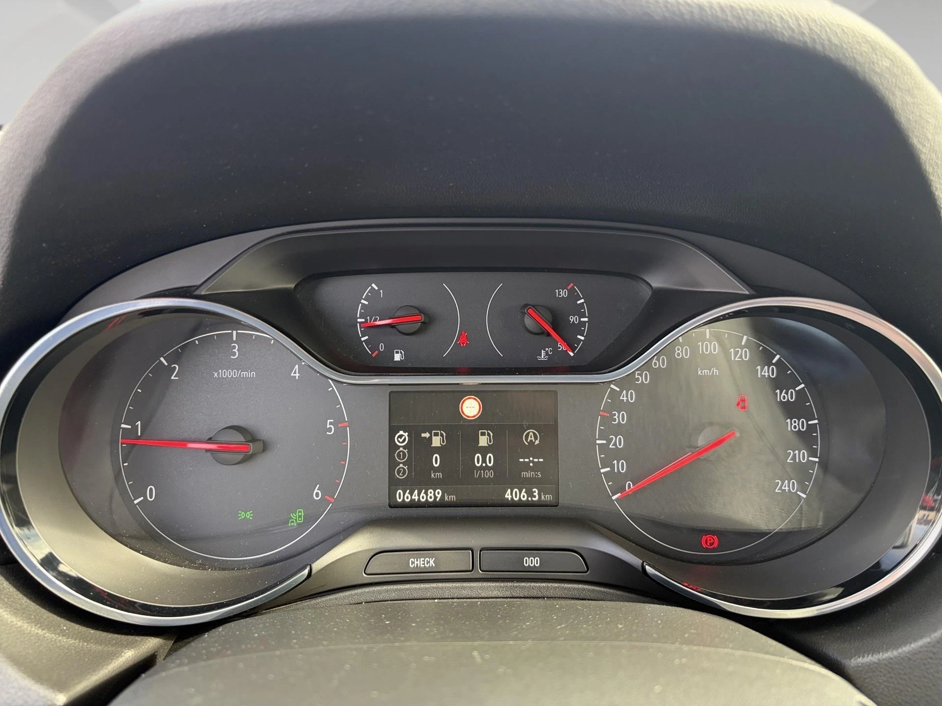Opel-Grandland X-image-1