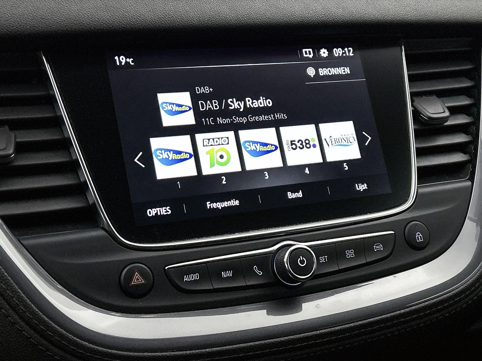 Opel-Grandland X-image-6