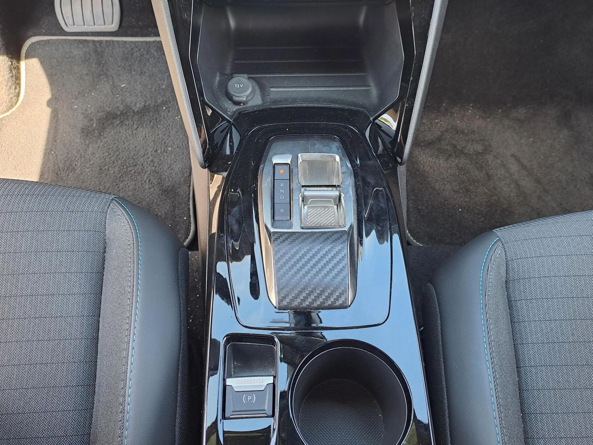 Peugeot e-2008 EV Allure Pack 50 kWh