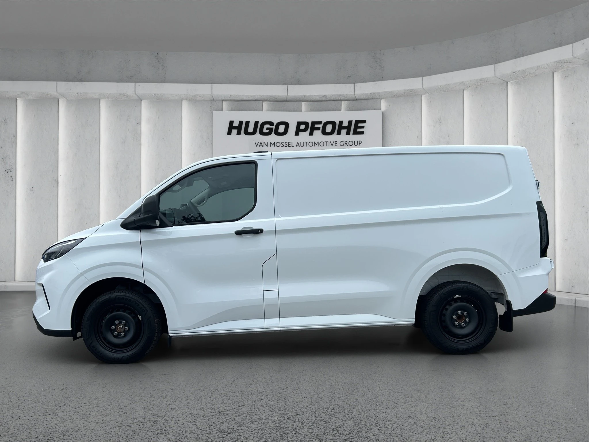 Ford-Transit Custom-image-1