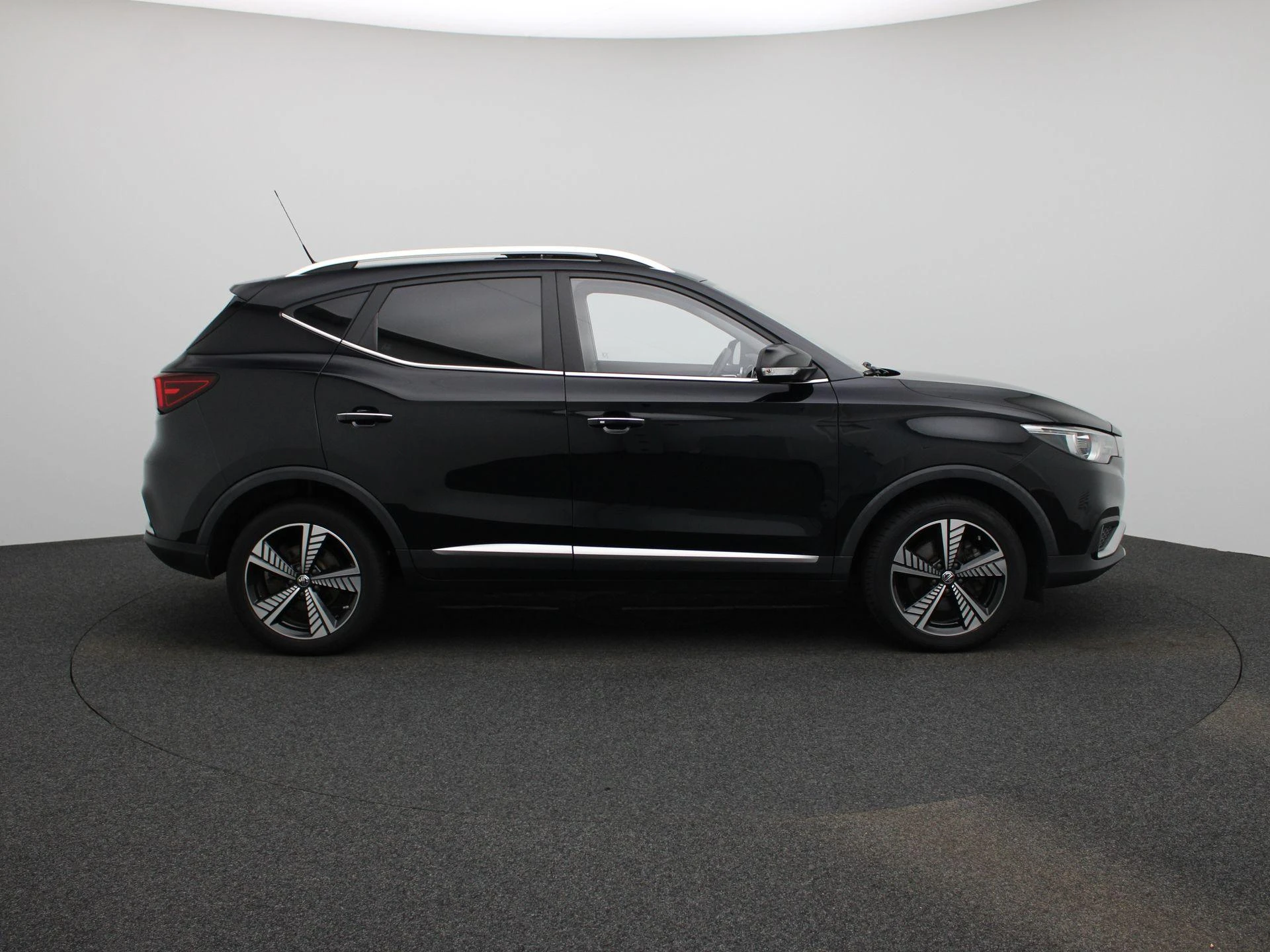 MG-ZS EV-image-6
