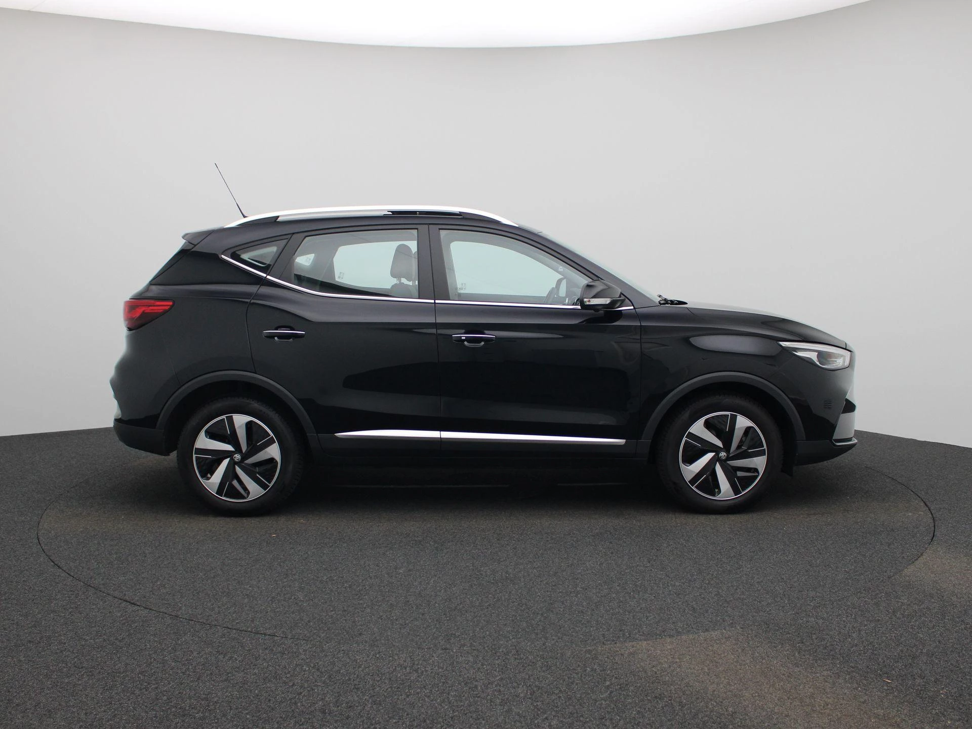 MG ZS EV Long Range Luxury 70 kWh
