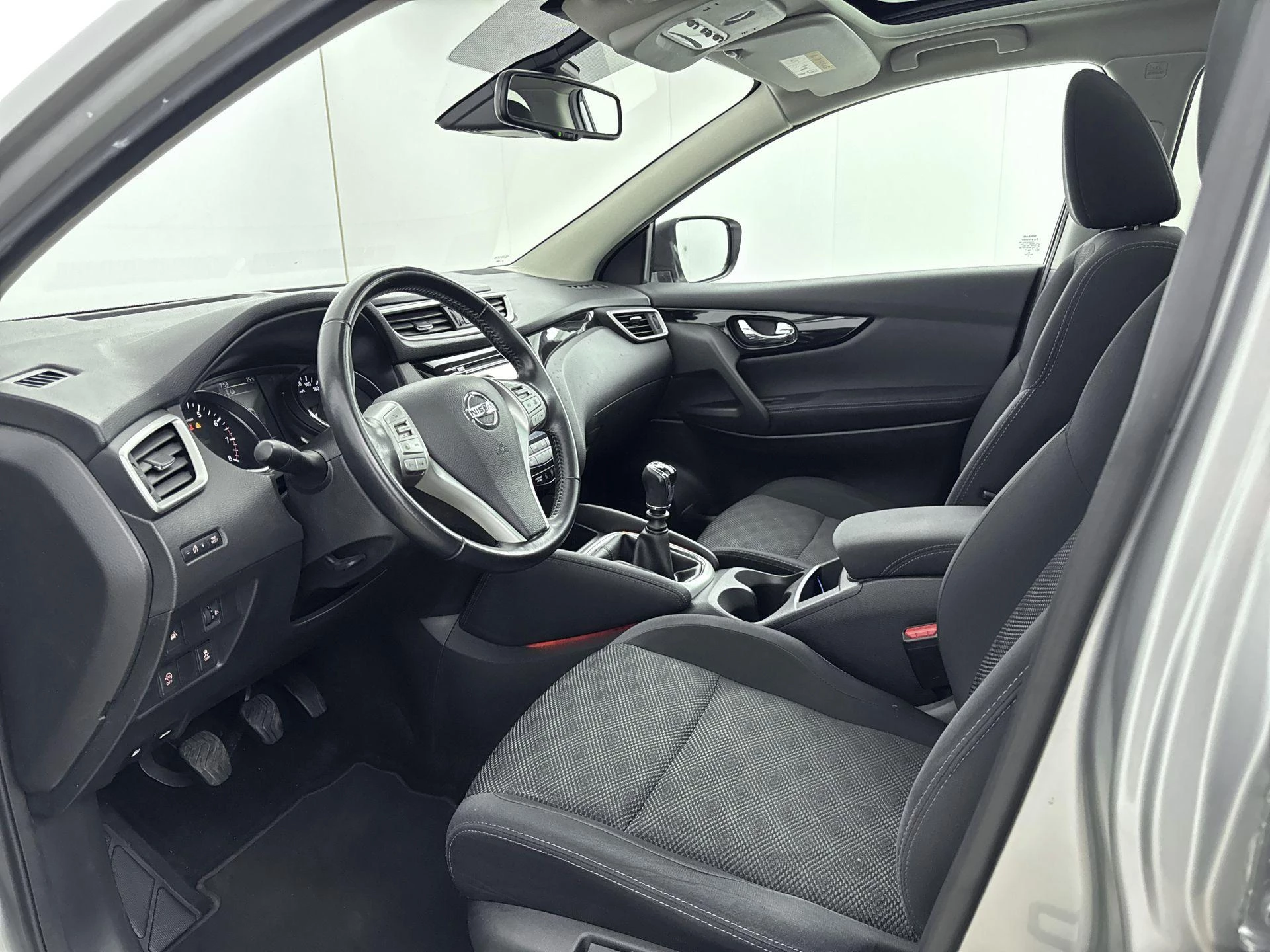 Nissan-QASHQAI-image-7