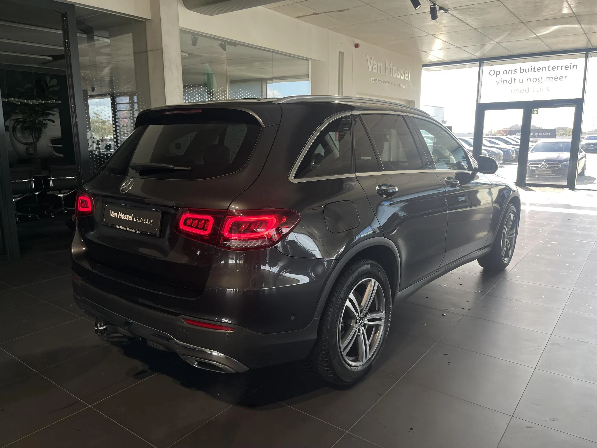 Mercedes-Benz-GLC-image-5
