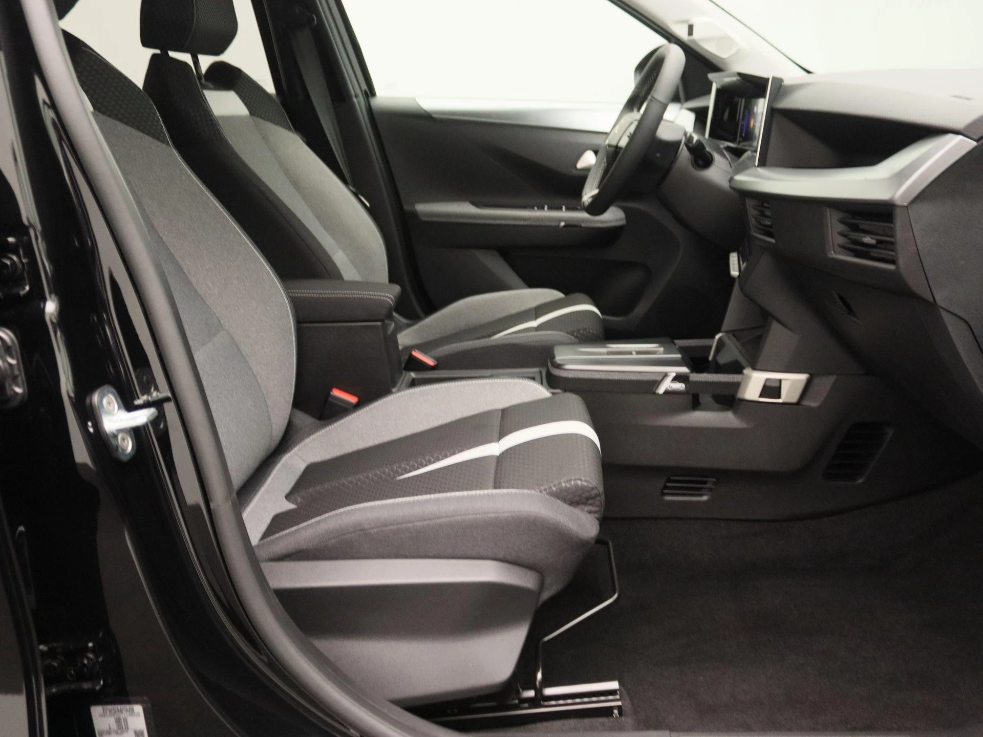 Opel-Frontera-image-9