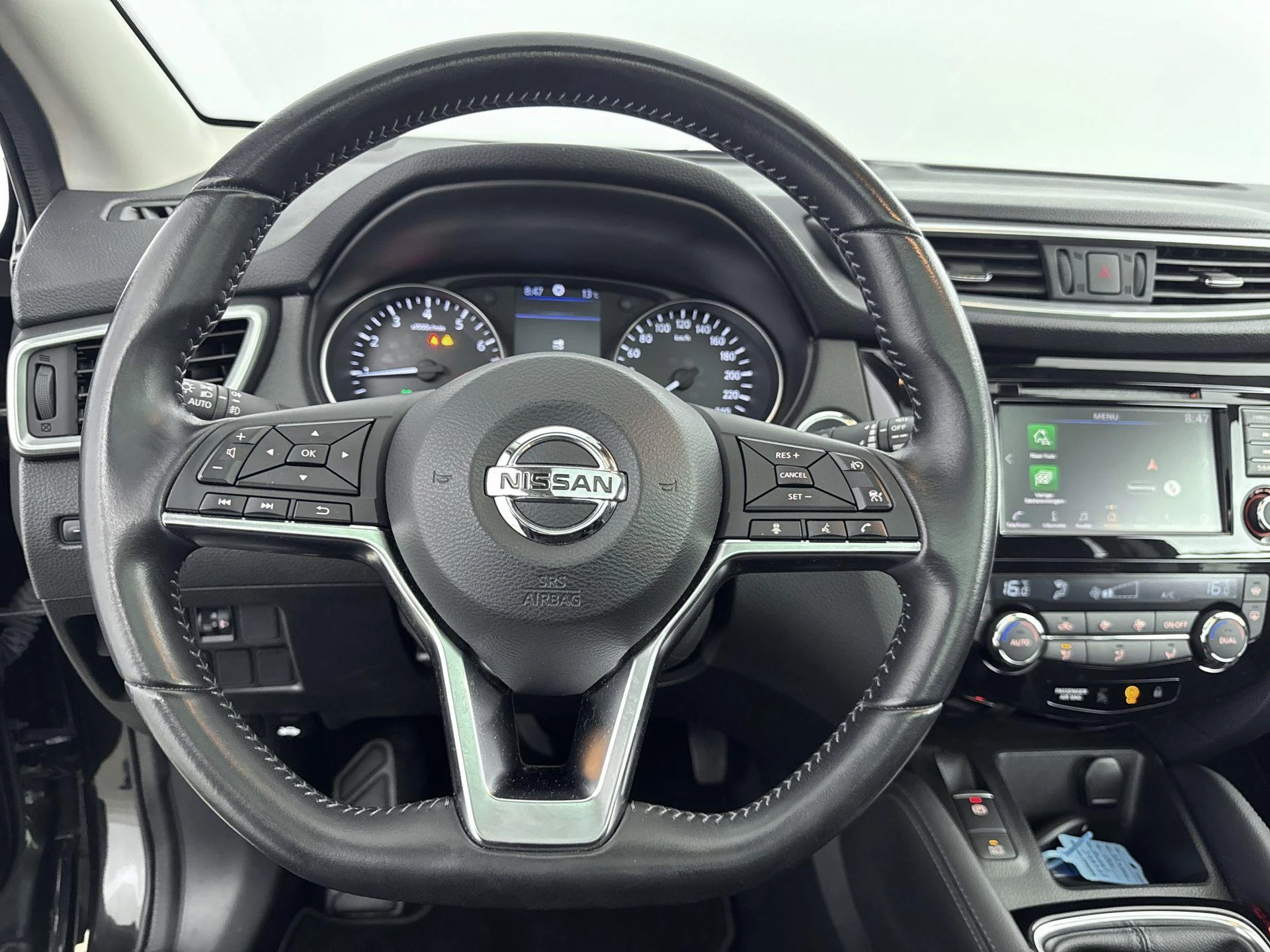 Nissan-QASHQAI-image-12