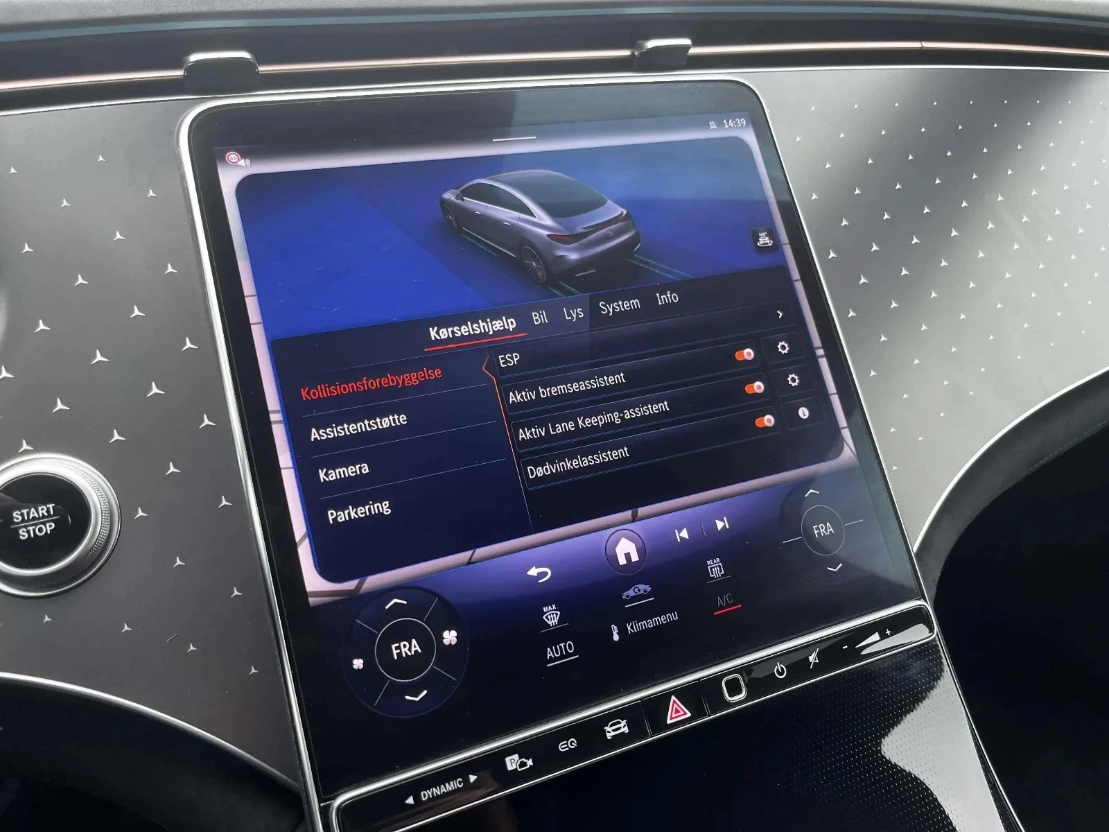 Mercedes-Benz-EQE-image-19