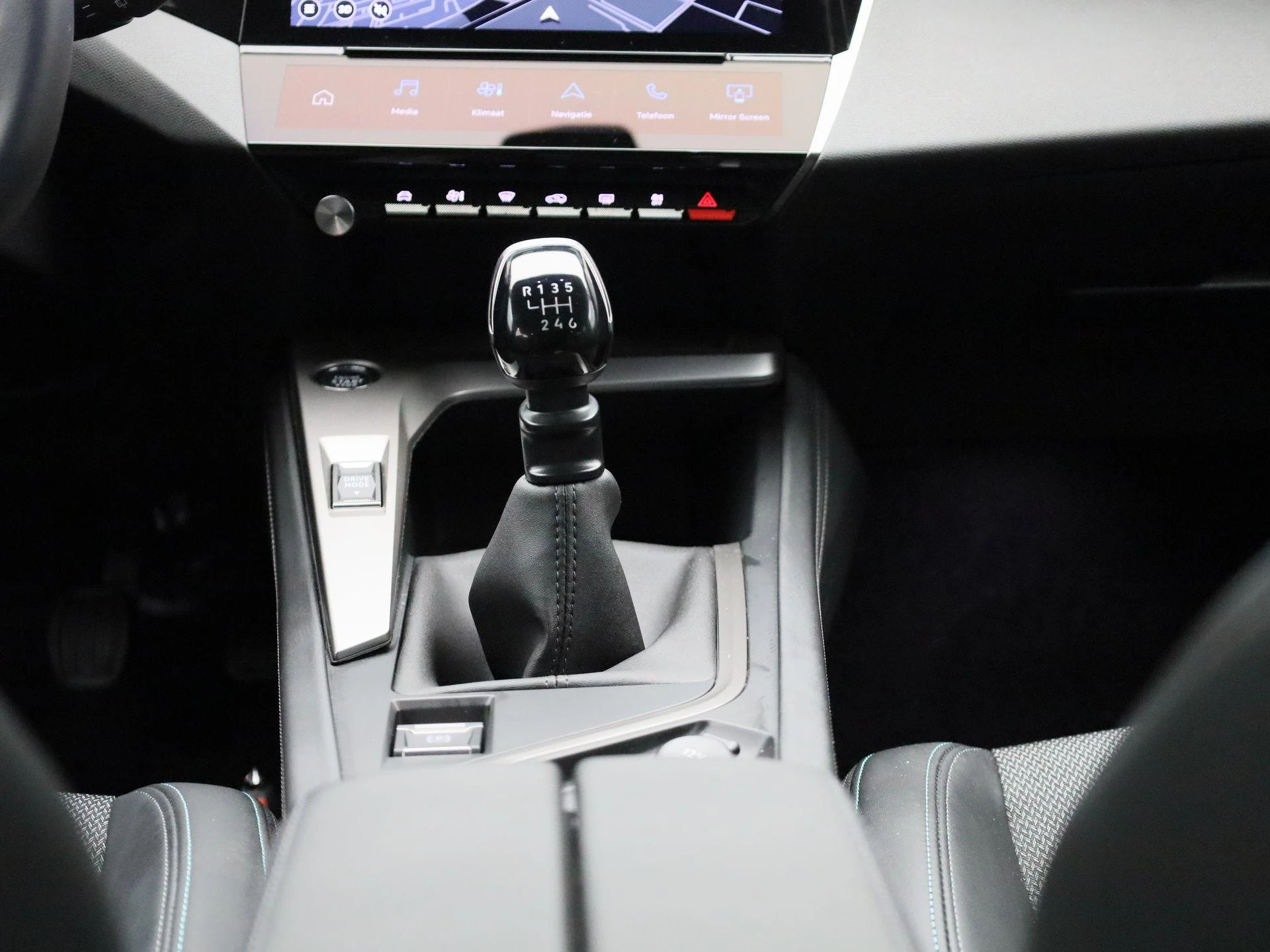 Peugeot-308-image-10