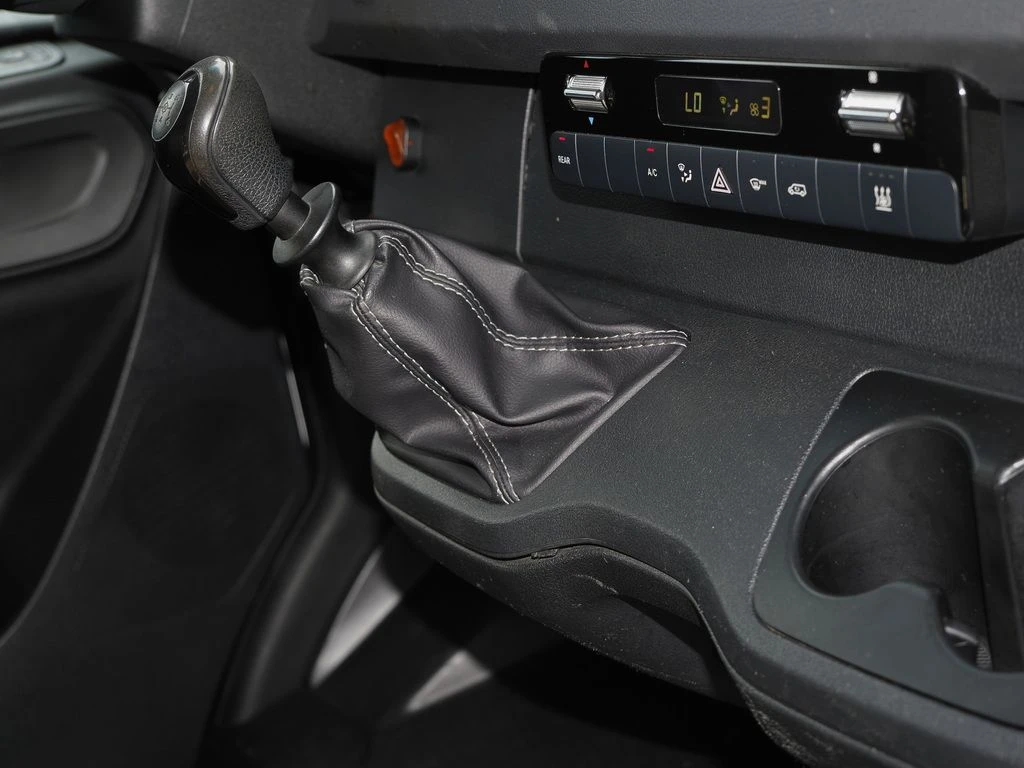 Mercedes-Benz-Sprinter 317 CDI-image-10