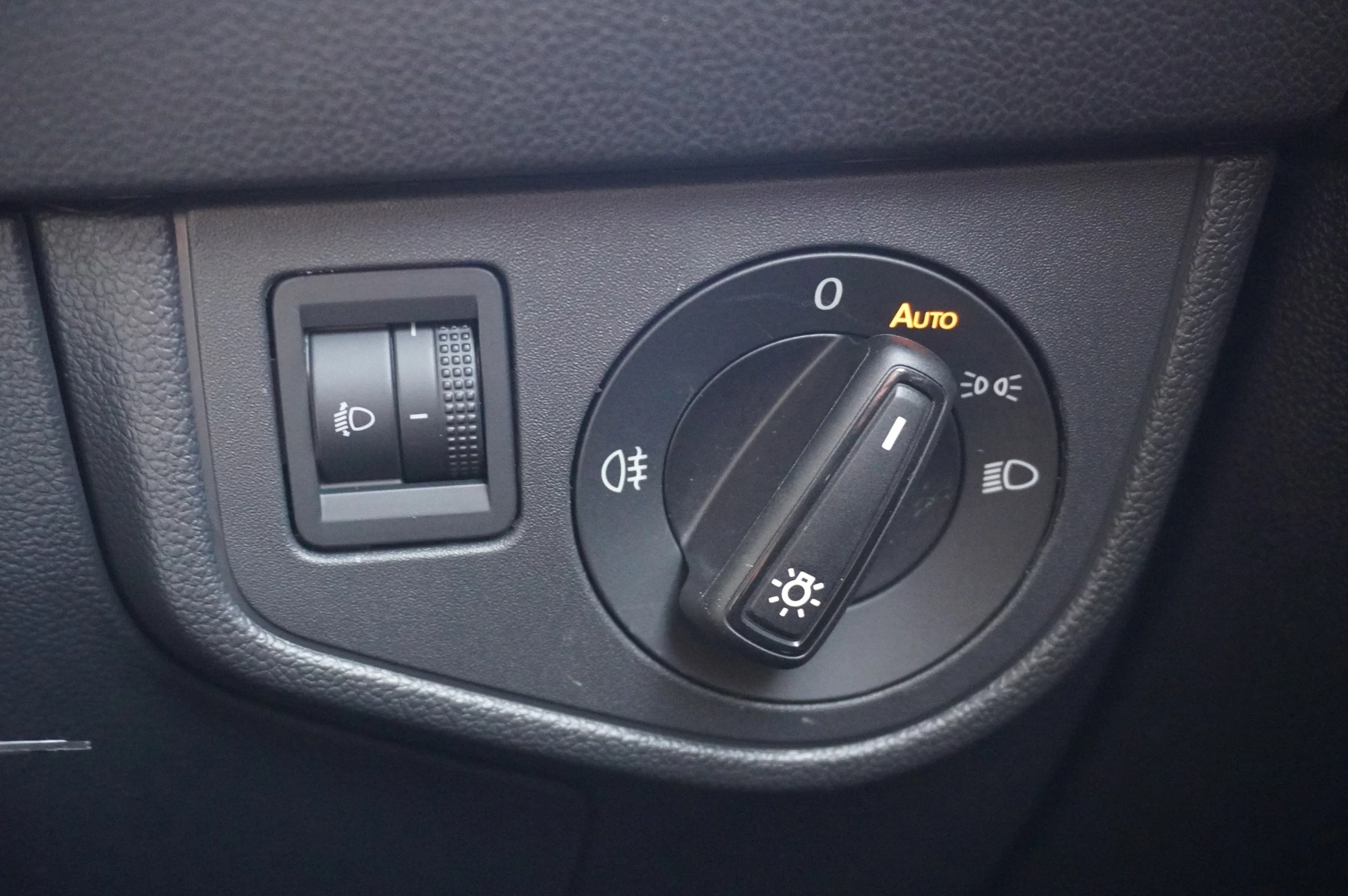 Volkswagen-Polo-image-29