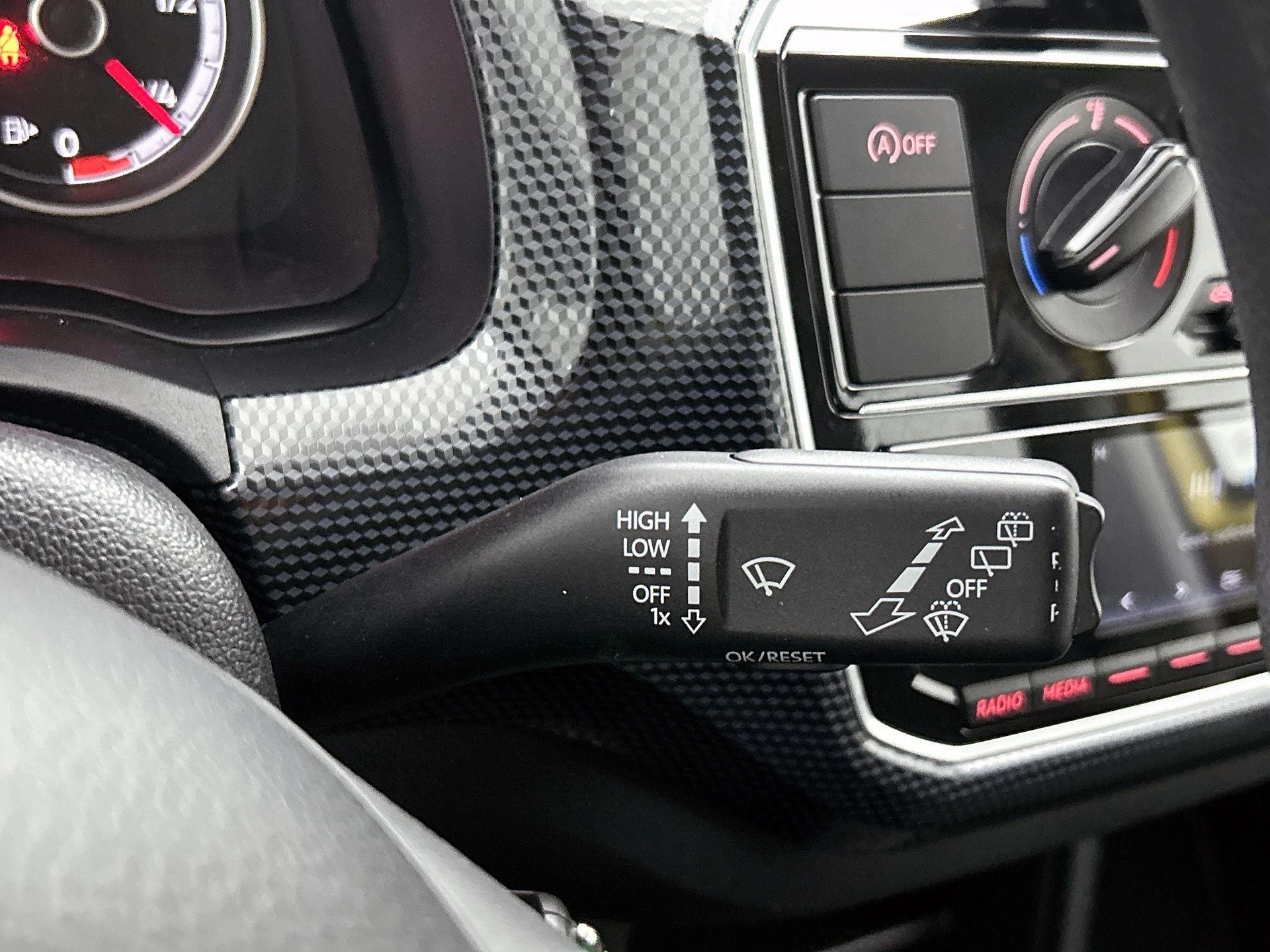 Volkswagen-up!-image-6