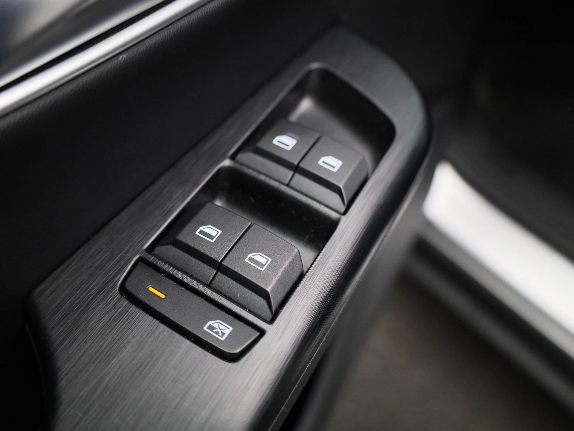 MG-ZS-image-28